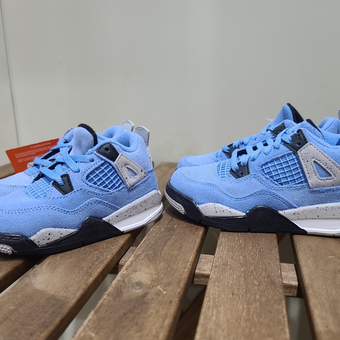 (TD) Jordan 4 Retro University Blue 착용 스타일 - 3