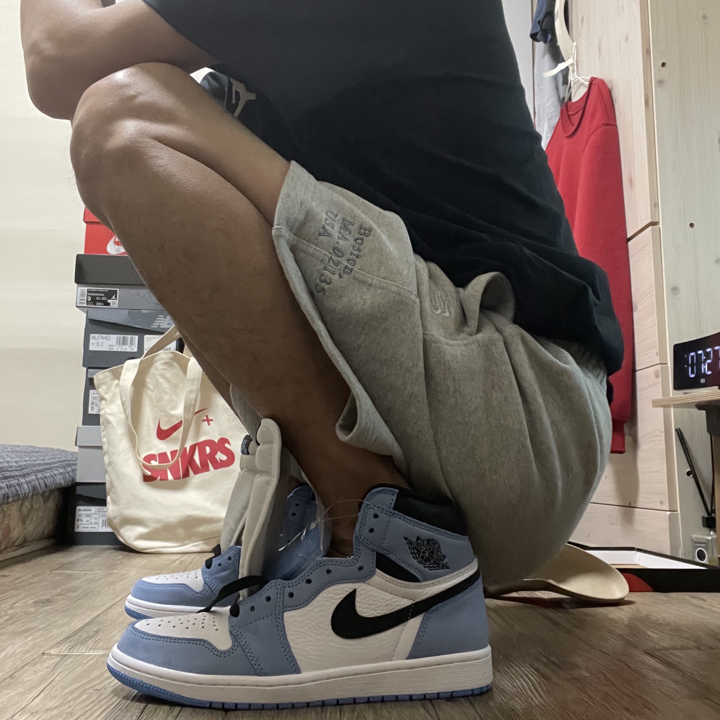 Jordan 1 Retro High OG University Blue 착용 스타일