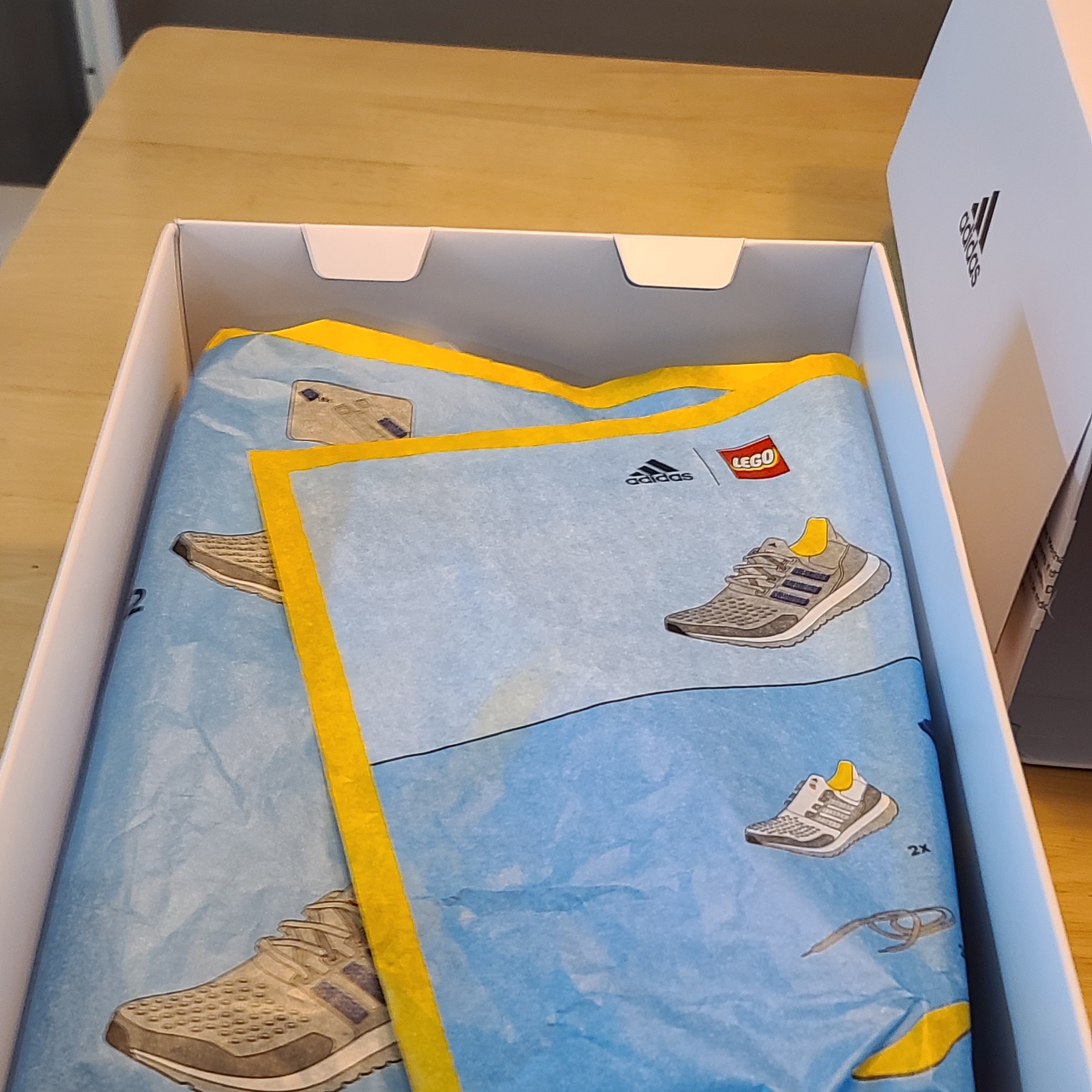 Adidas x Lego Ultraboost DNA White 착용 스타일 - 4
