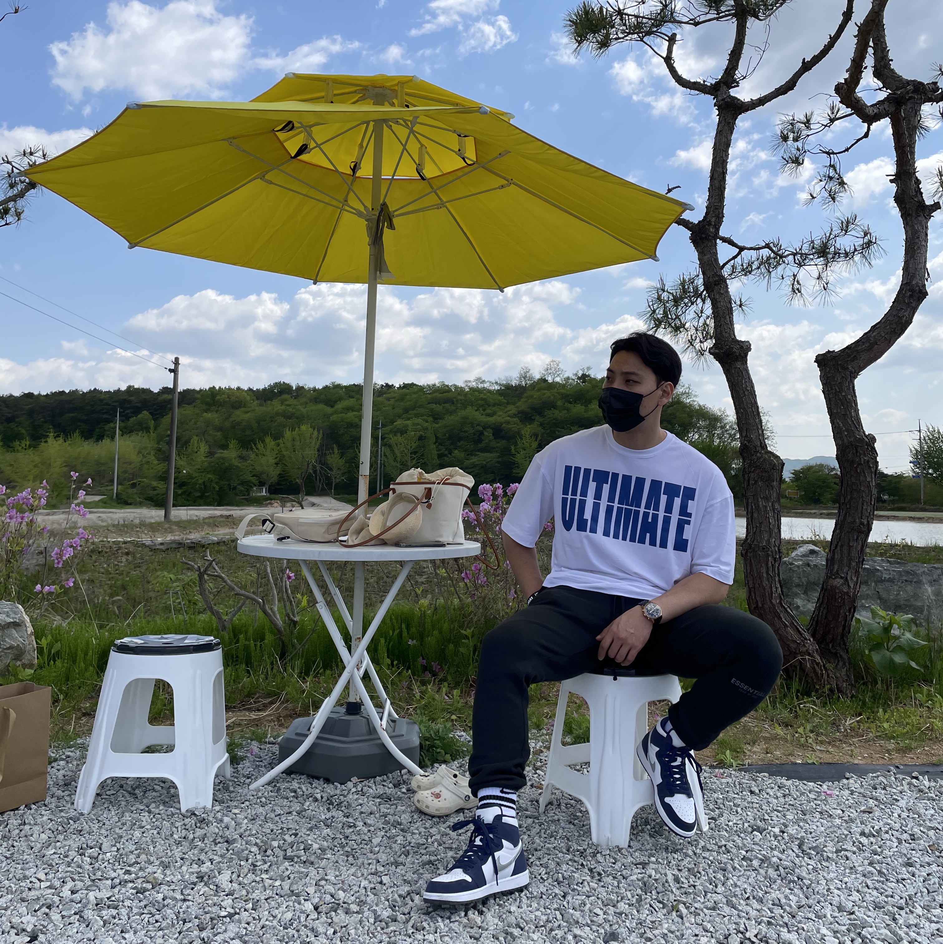 Jordan 1 Retro High OG CO.JP Midnight Navy, Essentials Sweatpants Dark Slate/Black 2020 착용 스타일
