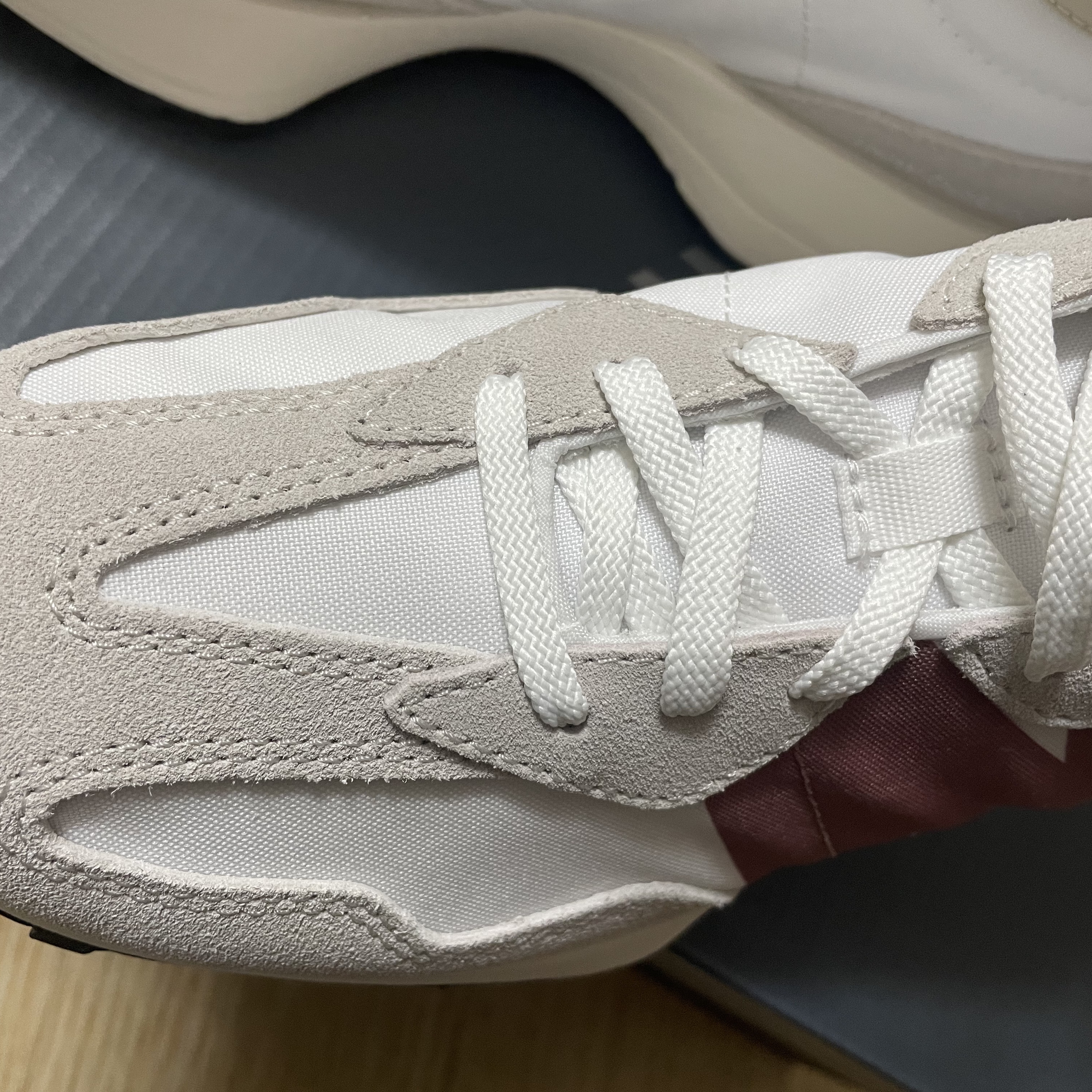 (W) New Balance 327 Gray Rose 착용 스타일 - 5