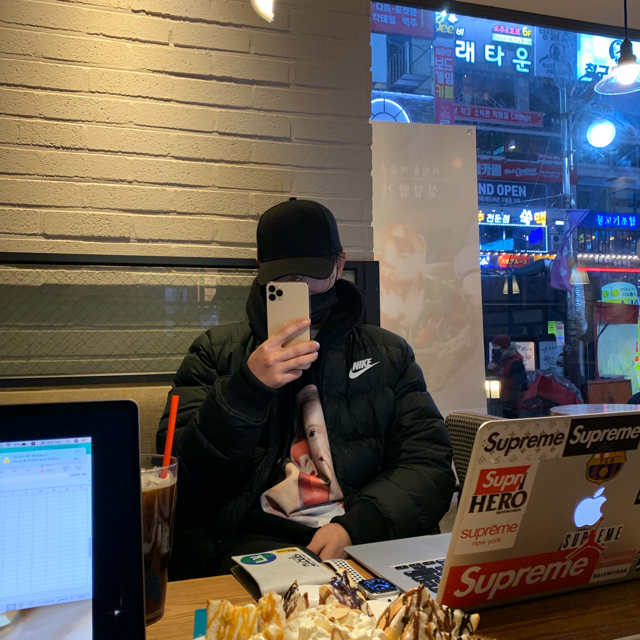 KREAM 프로필 이미지