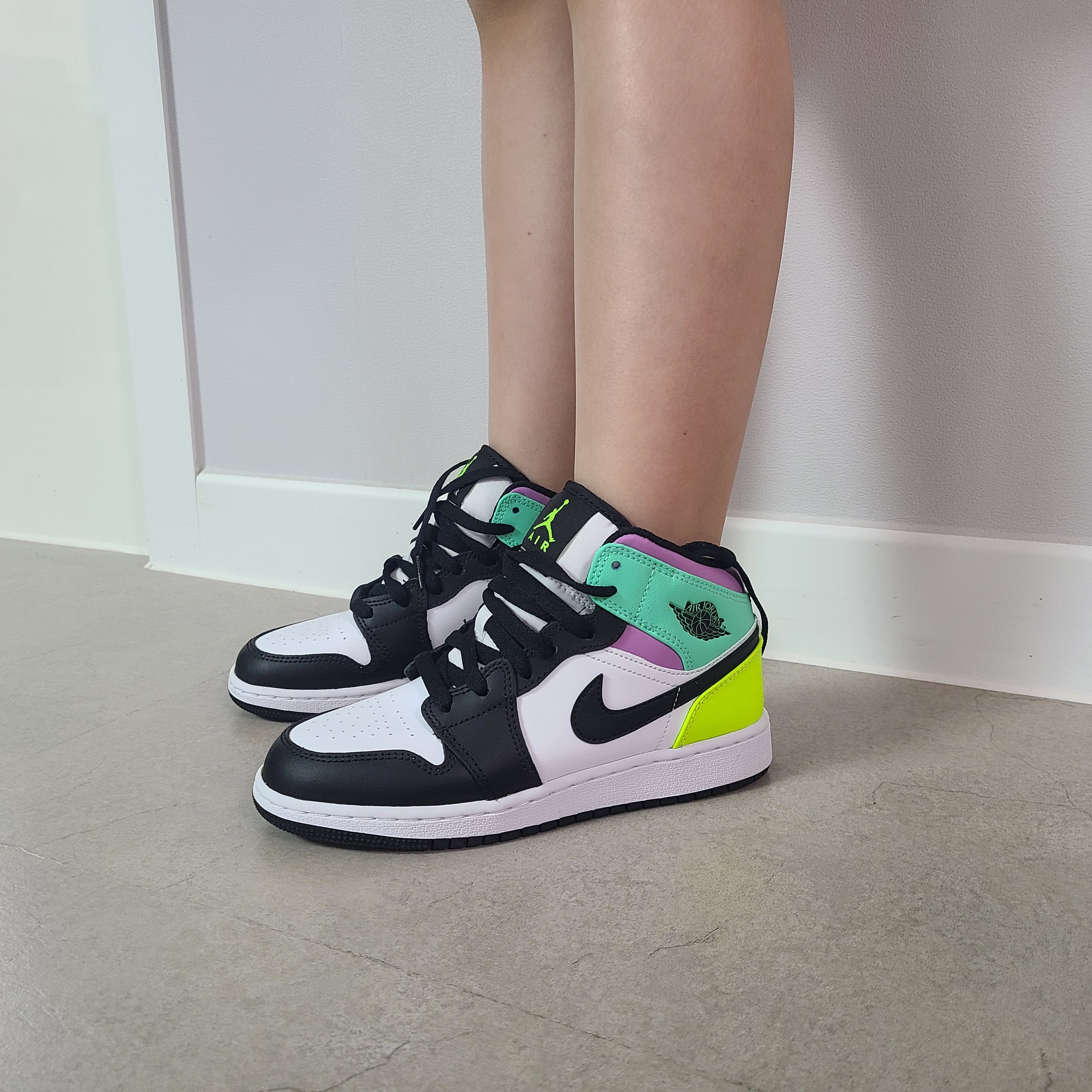 (GS) Jordan 1 Mid Volt Green Glow 착용 스타일