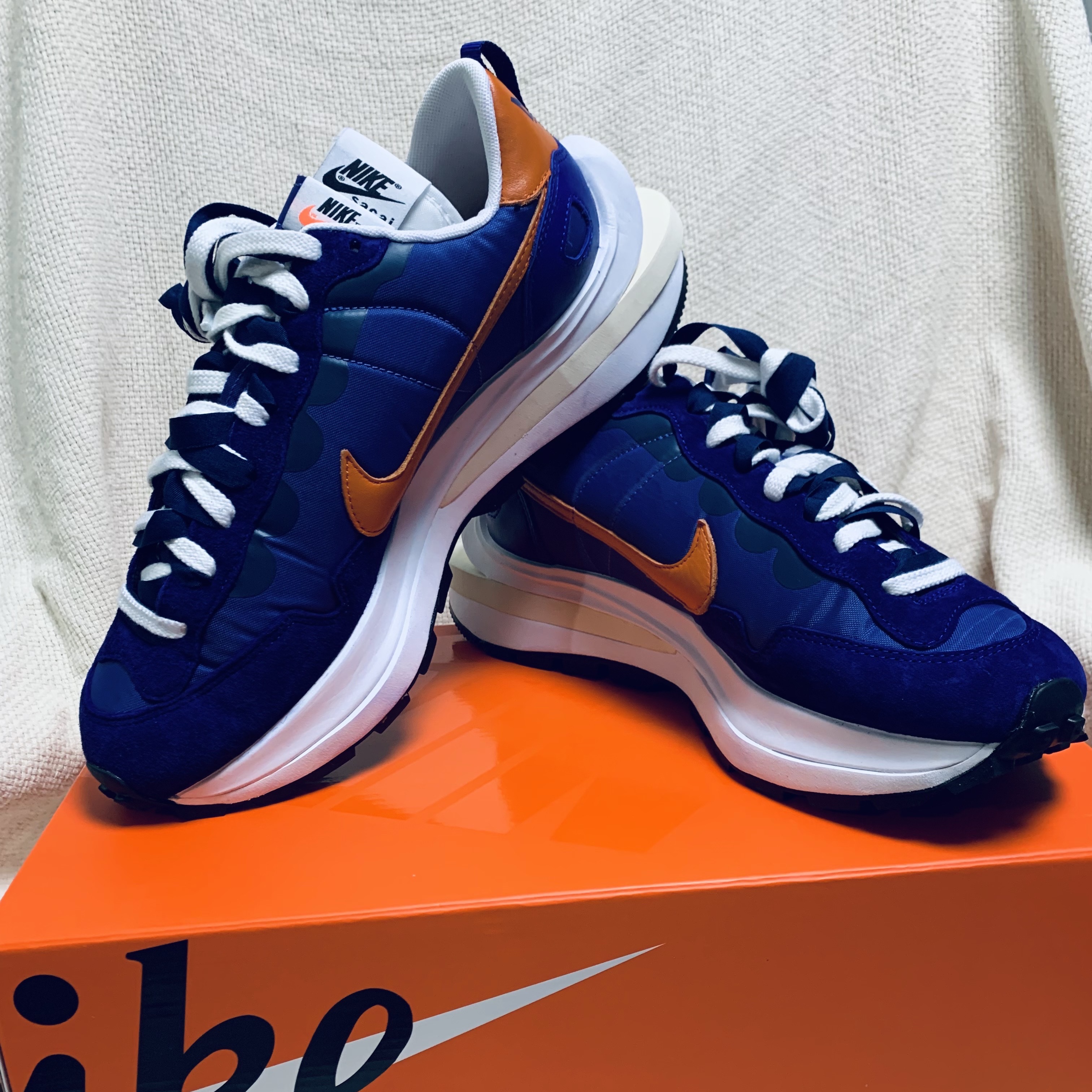 Nike x Sacai VaporWaffle Dark Iris 착용 스타일