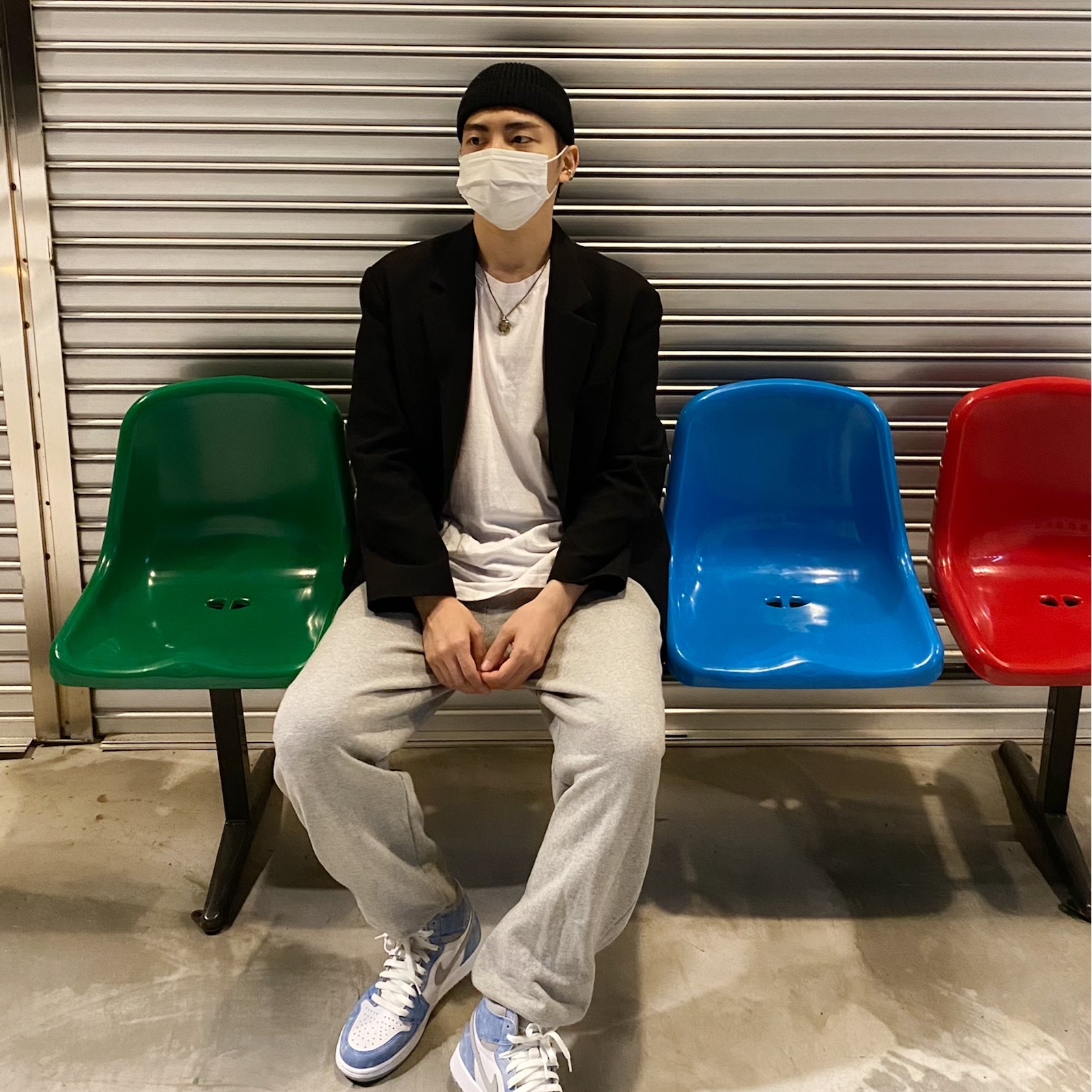 Jordan 1 Retro High OG Hyper Royal 착용 스타일