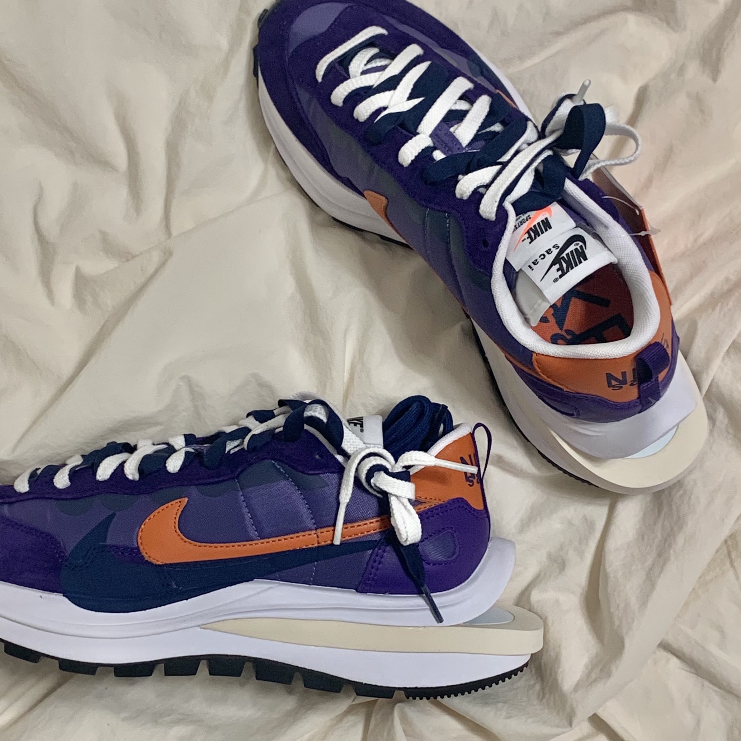 Nike x Sacai VaporWaffle Dark Iris 착용 스타일