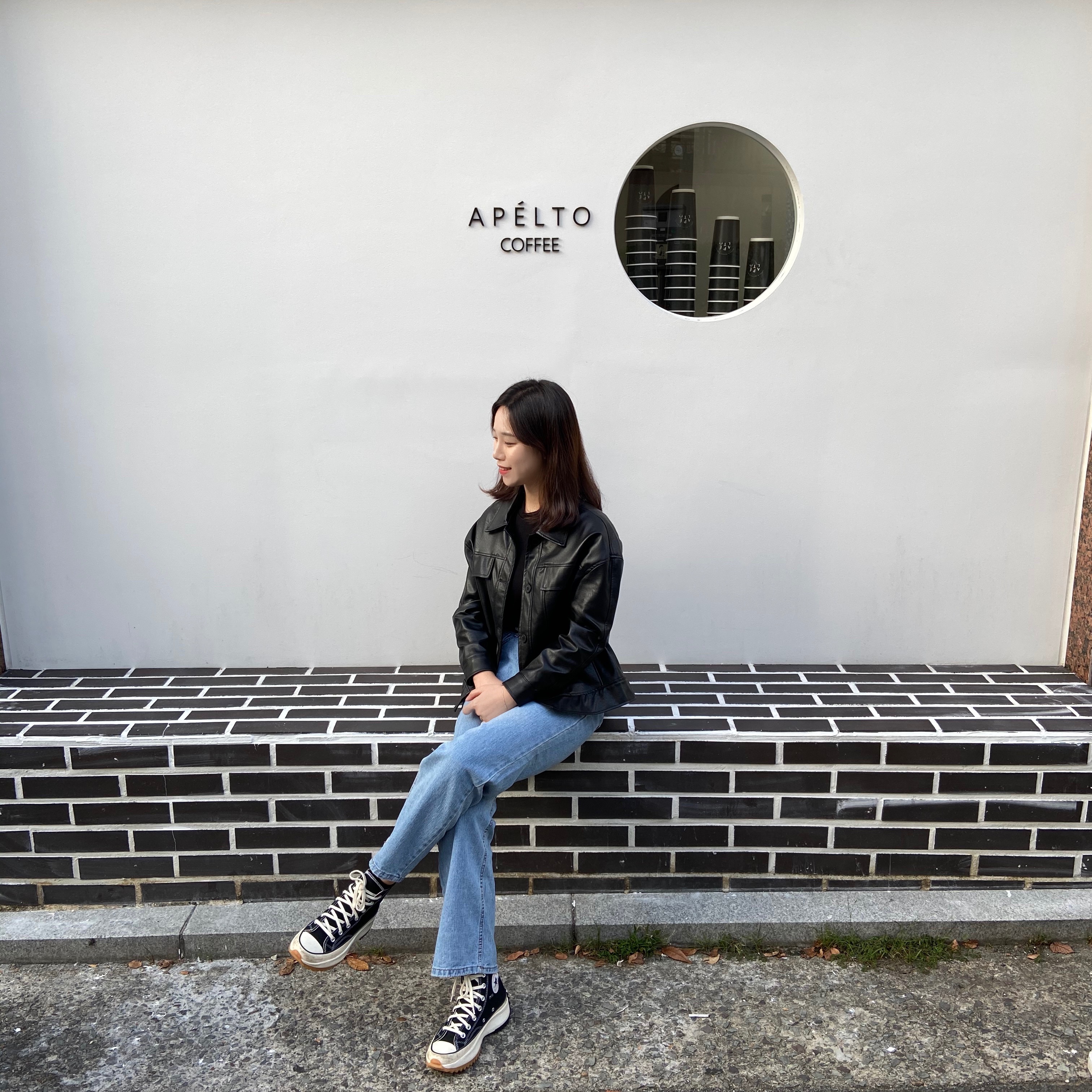 Converse x JW Anderson Run Star Hike Hi Black 착용 스타일