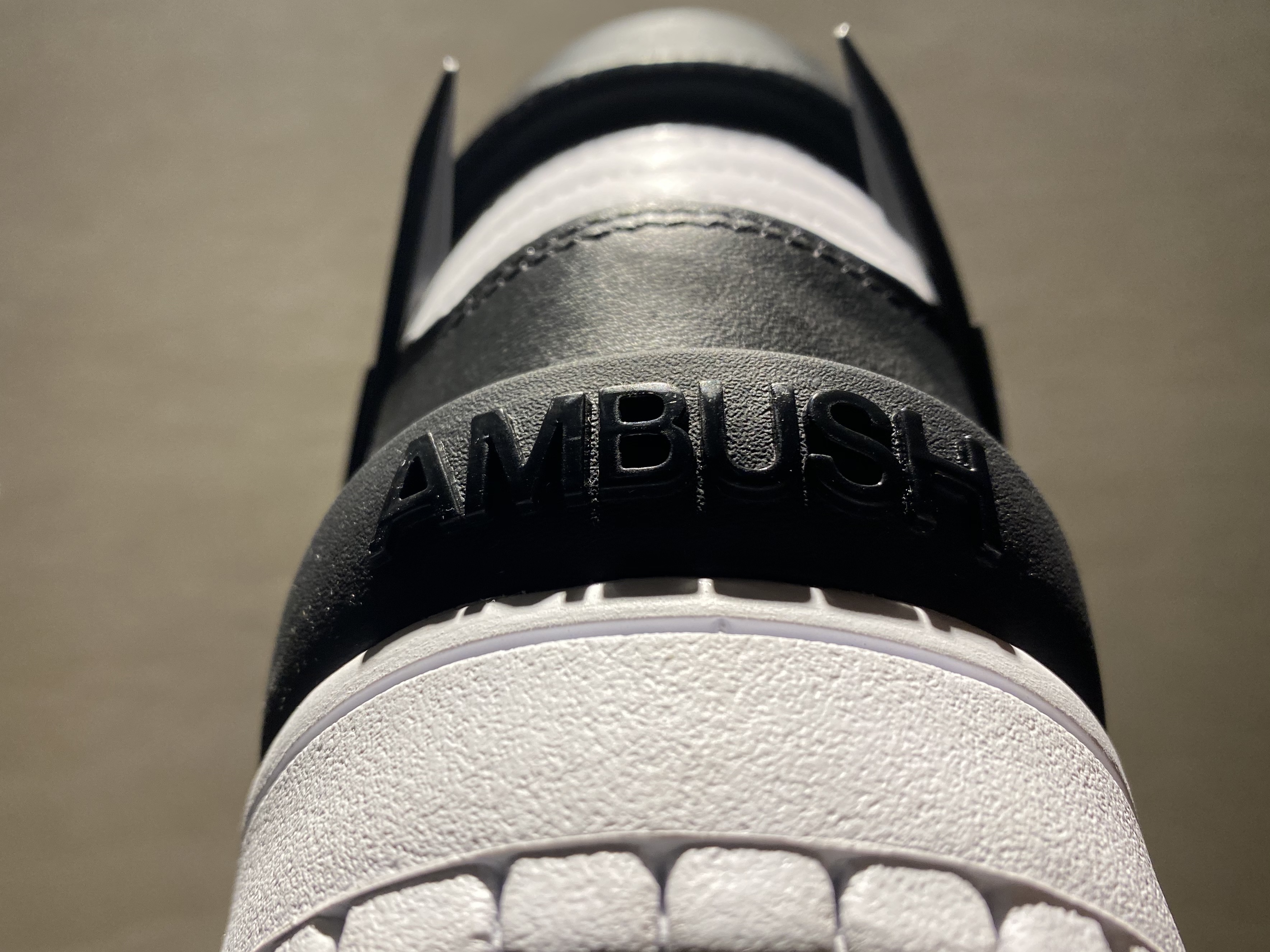 Nike x Ambush Dunk High Black 착용 스타일 - 2