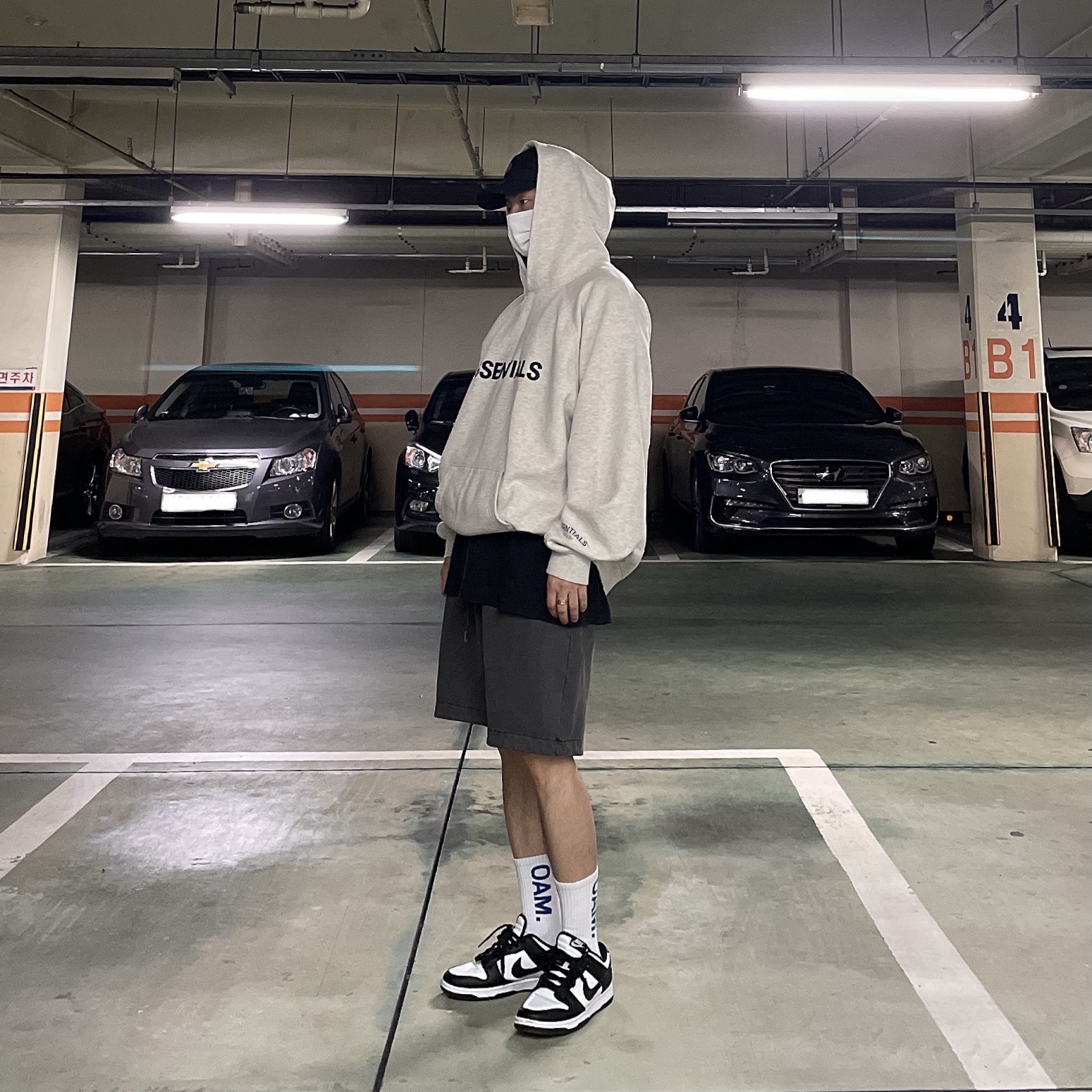 Essentials 3D Silicon Applique Pullover Hoodie Oatmeal/Oatmeal Heather/Light Heather Oatmeal 2020, Nike Dunk Low Retro Black 착용 스타일 - 2
