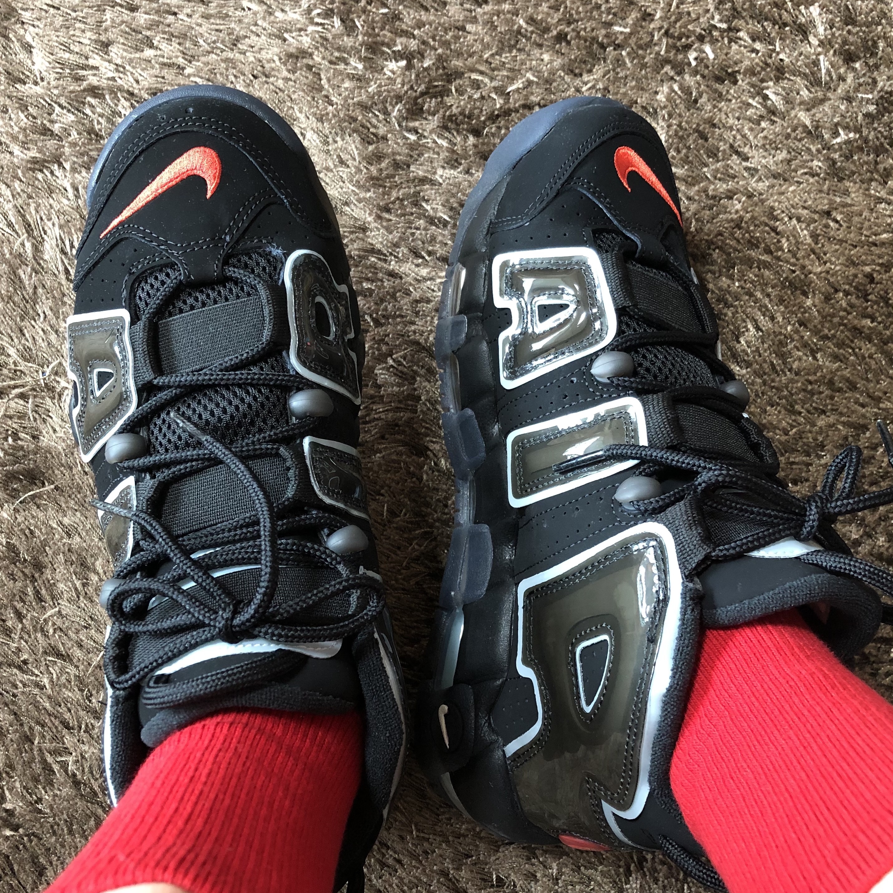 Nike Air More Uptempo 96 Maximum Volume 착용 스타일 - 2
