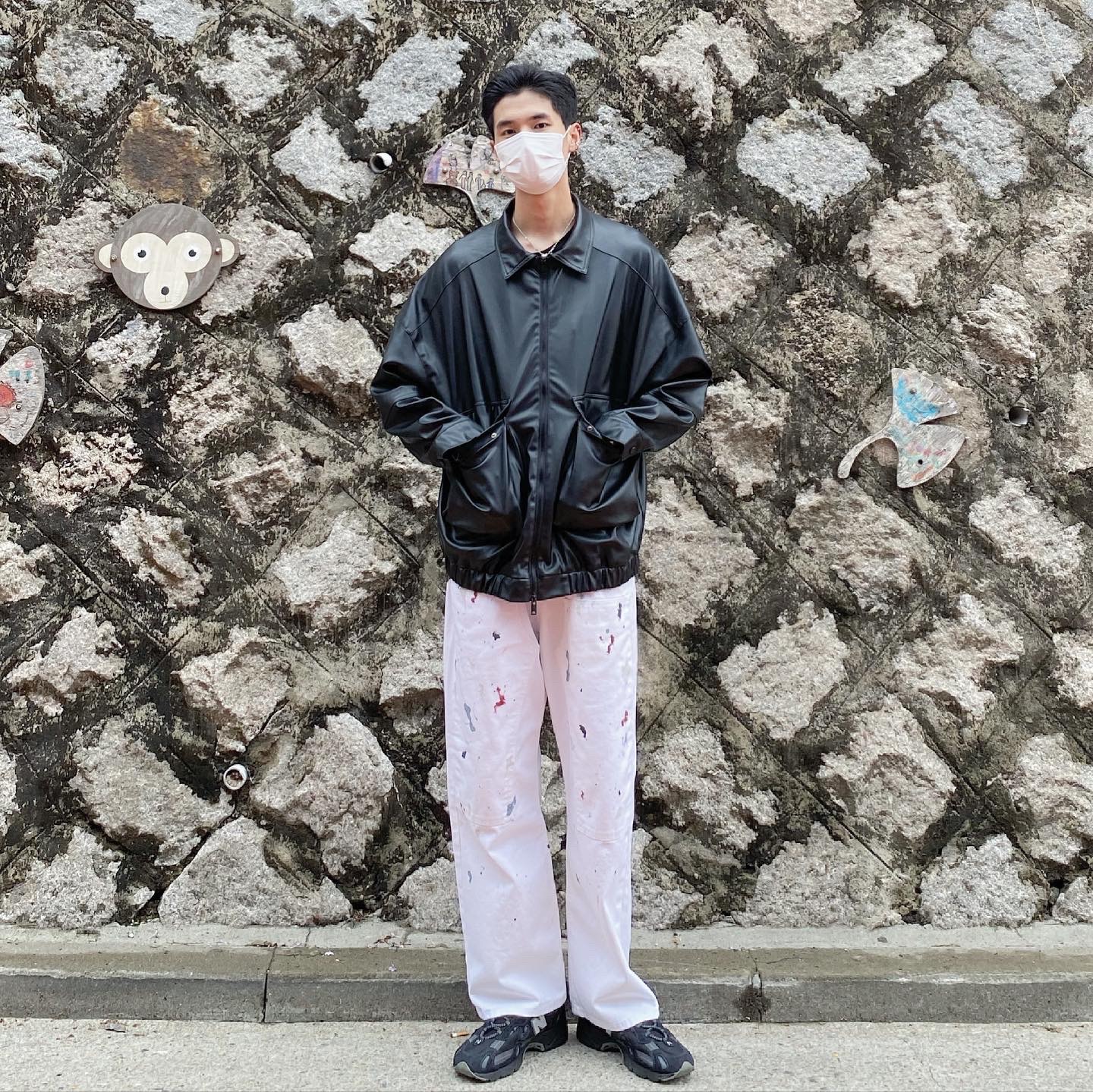 New Balance x Thisisneverthat 827 Black 착용 스타일 - 3