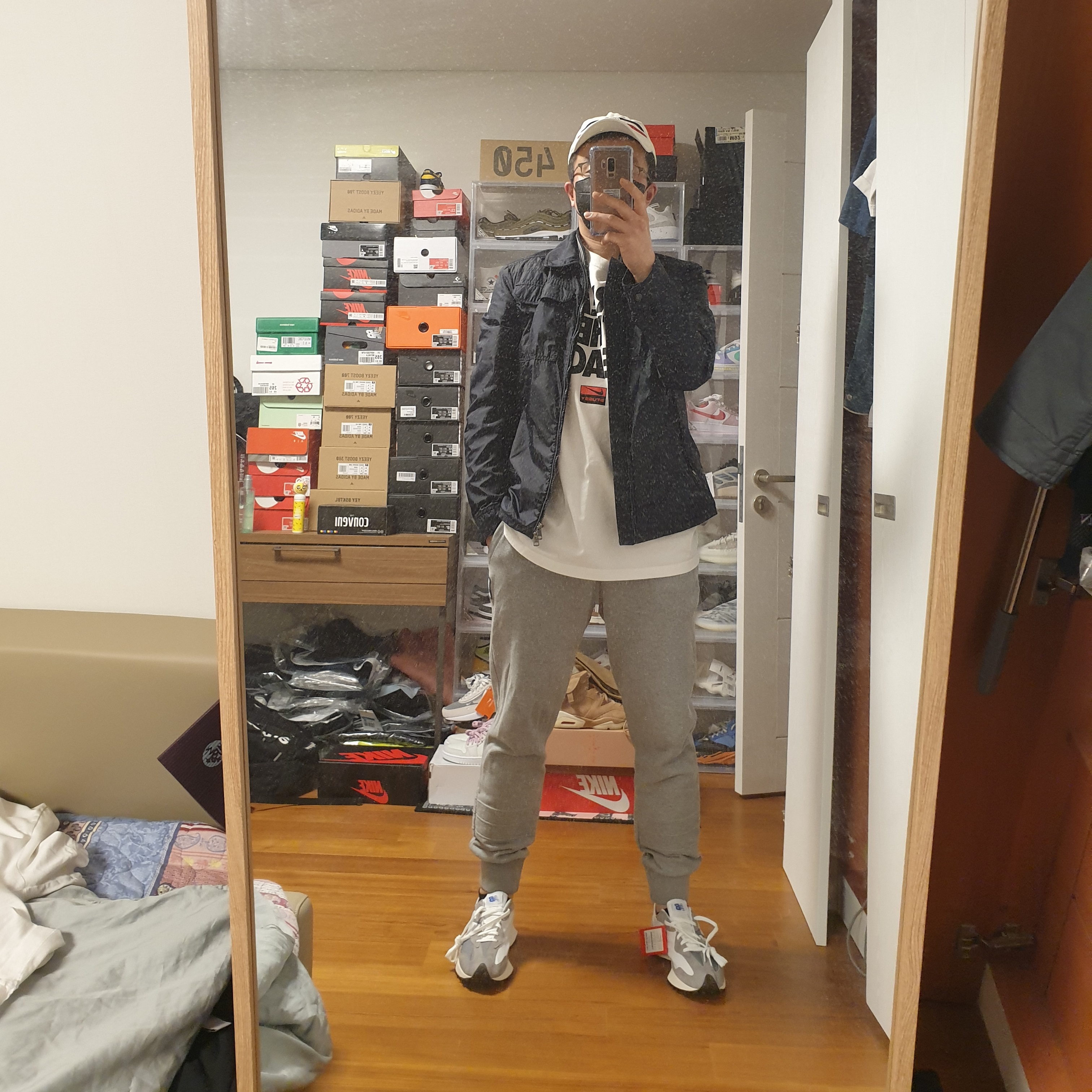 New Balance 327 Grey, Nike x Stussy Increase The Peace T-Shirt - Asia 착용 스타일 - 2