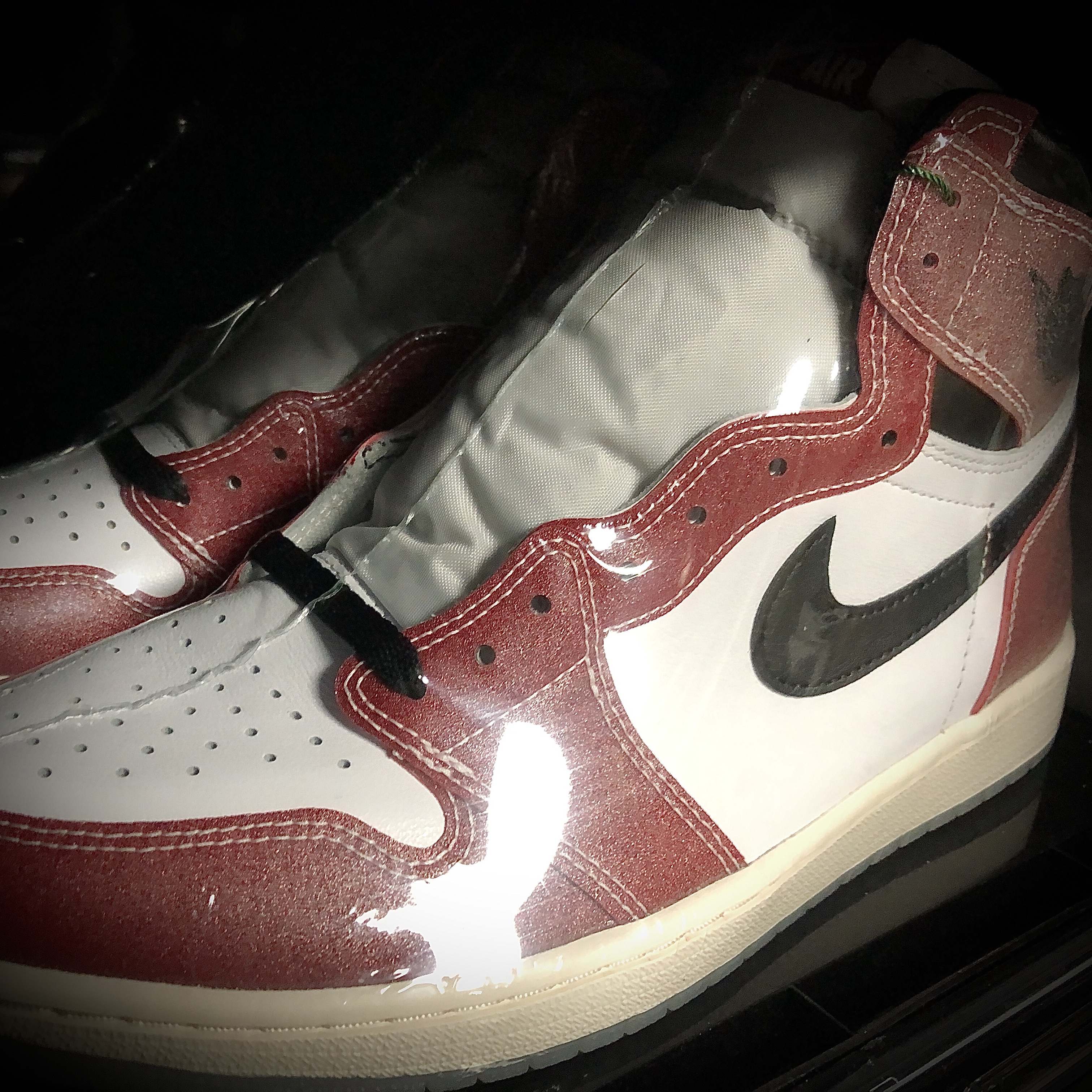 Jordan 1 x Trophy Room Retro High OG SP Chicago, Nike x Travis Scott SB Dunk Low 착용 스타일 - 2