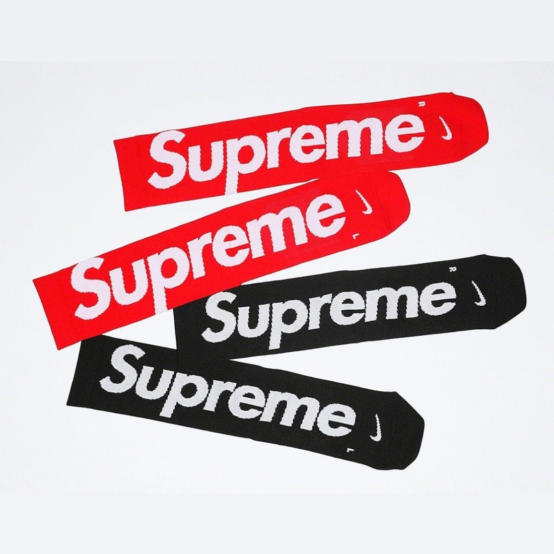 Nike x Supreme Air Max 96 Black, Nike x Supreme Air Max 96 Metallic Silver 착용 스타일 - 5