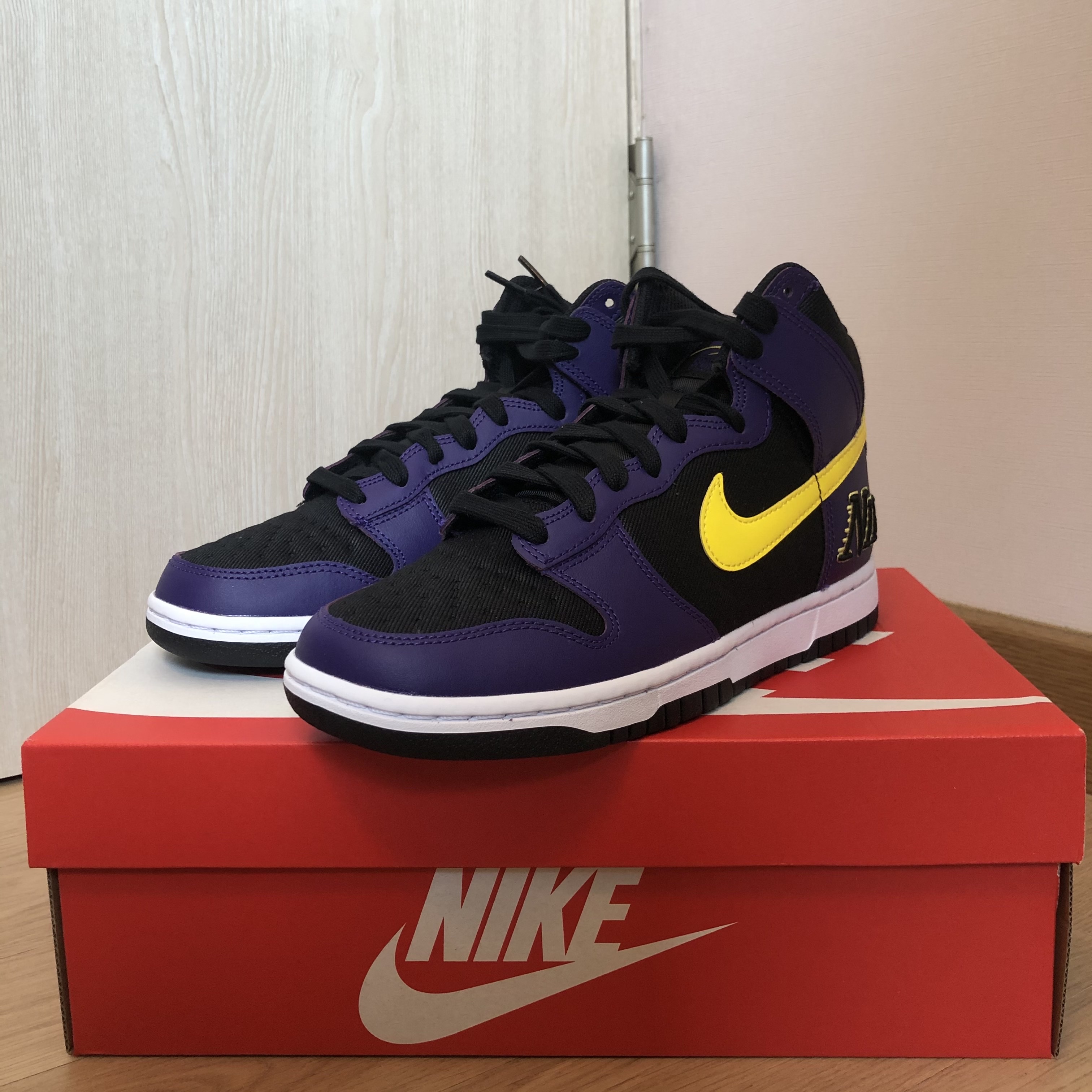 Nike Dunk High PRM EMB Court Purple 착용 스타일 - 2
