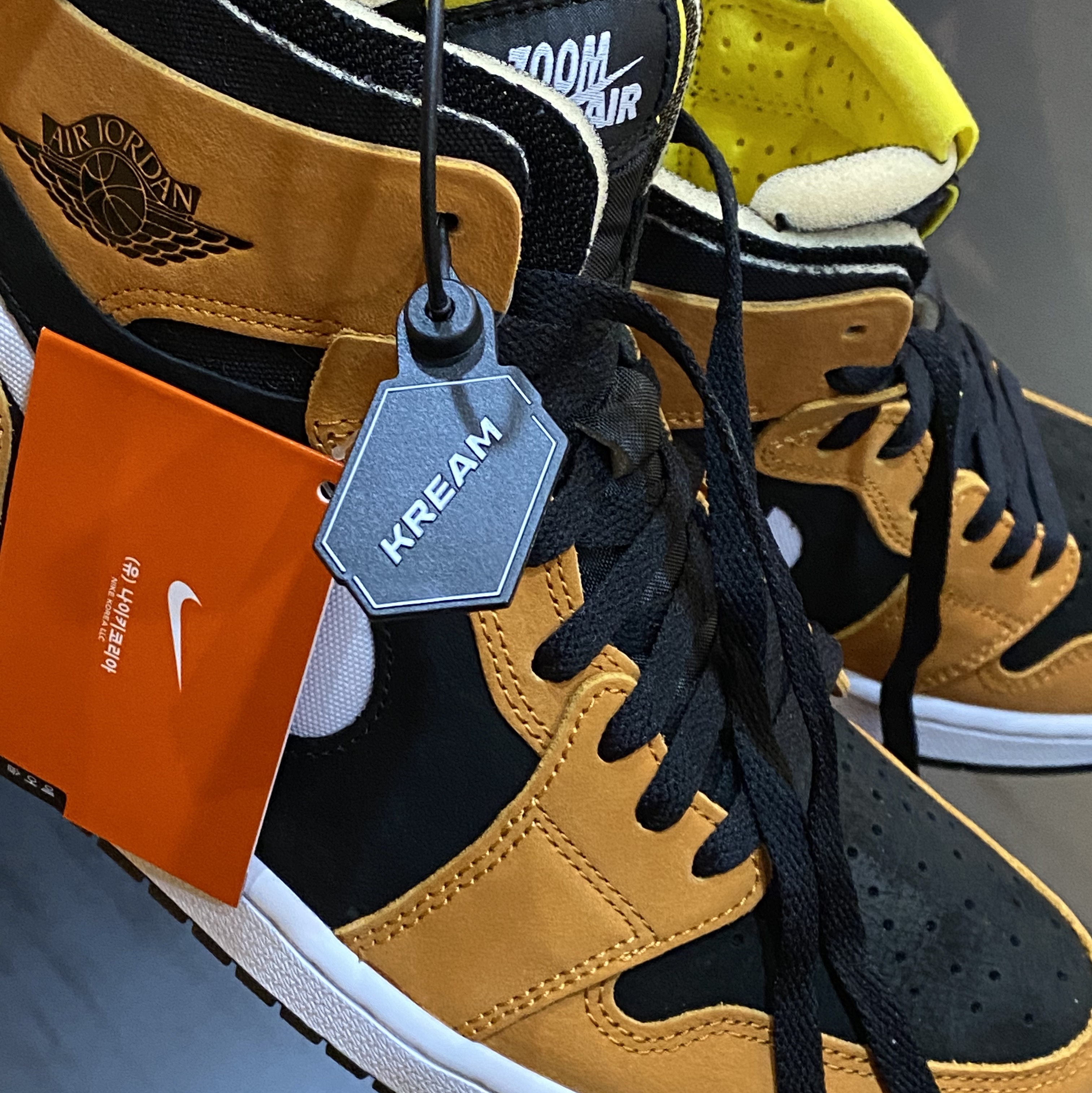 Jordan 1 Zoom Air CMFT Monarch Orange 착용 스타일