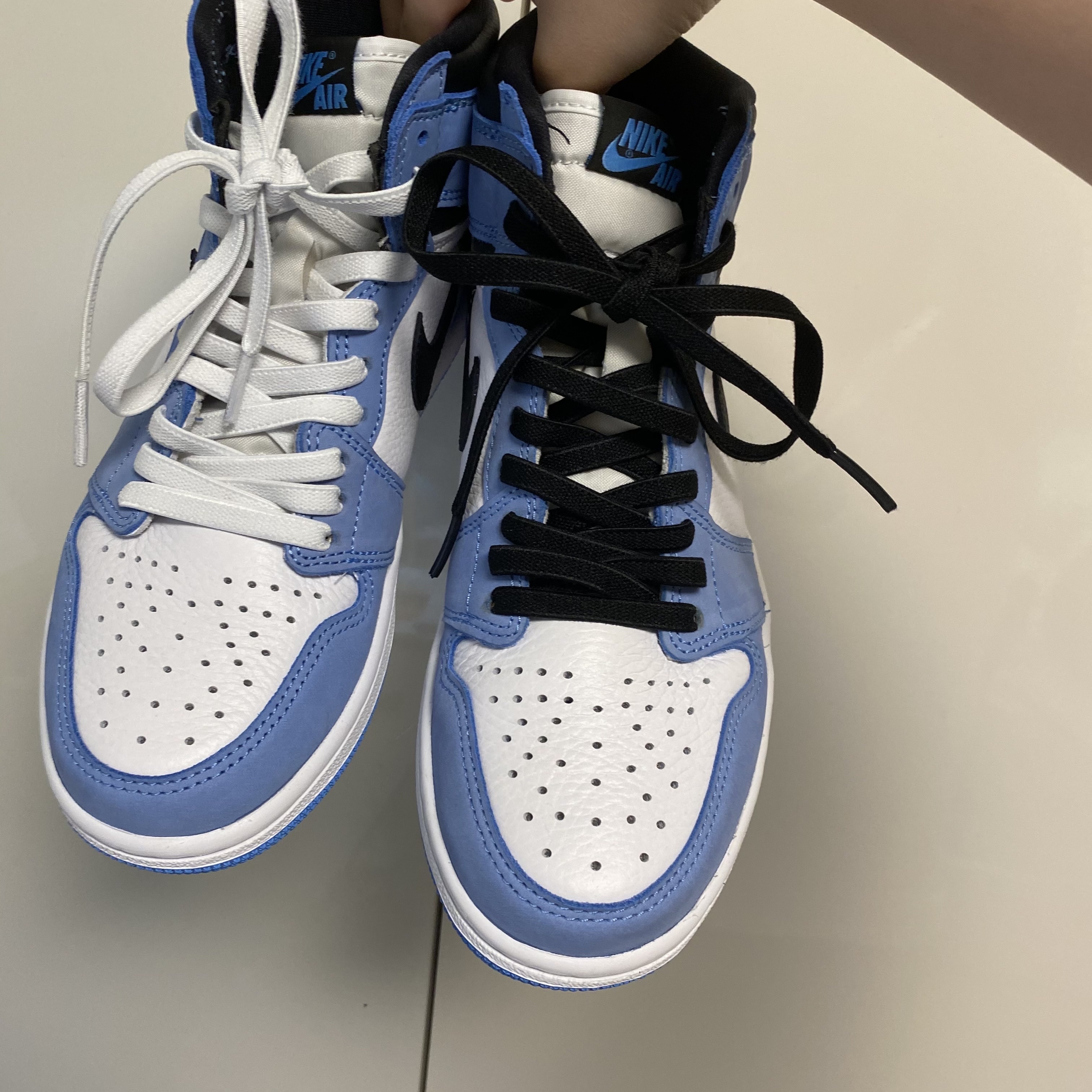 Jordan 1 Retro High OG University Blue 착용 스타일 - 2