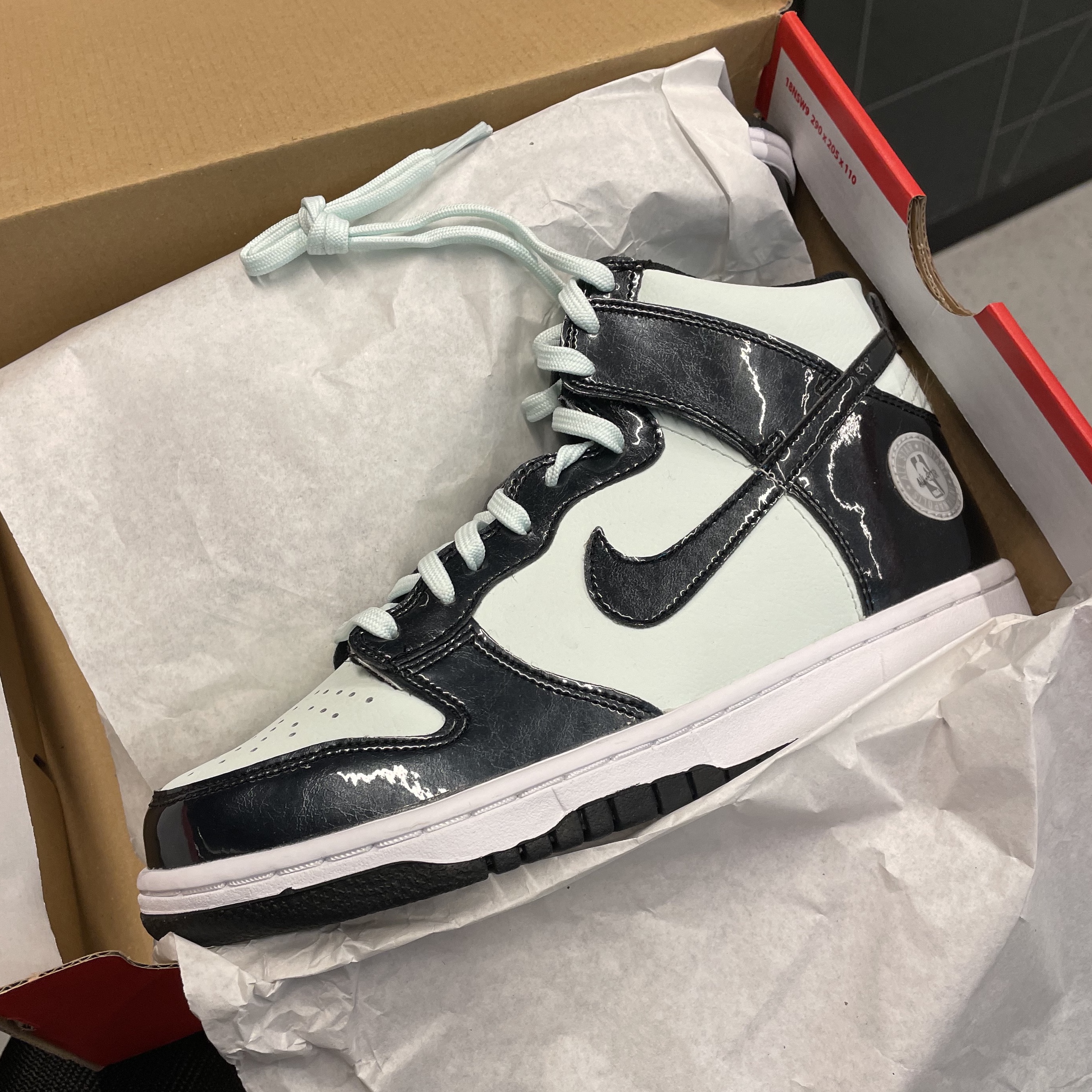 (GS) Nike Dunk High Barely Green 착용 스타일