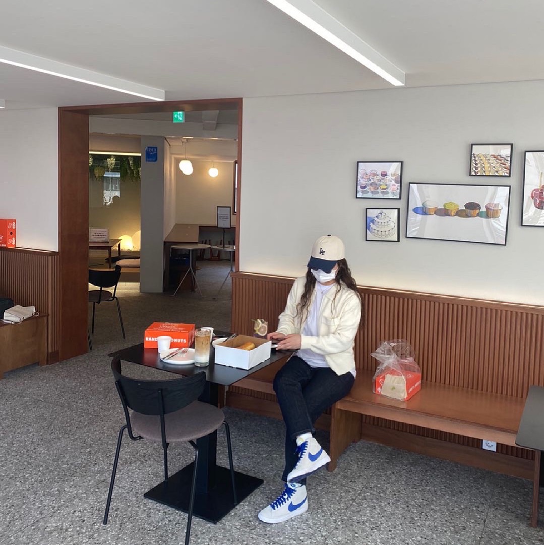 운동화, 캠핑, 여행님의 스타일