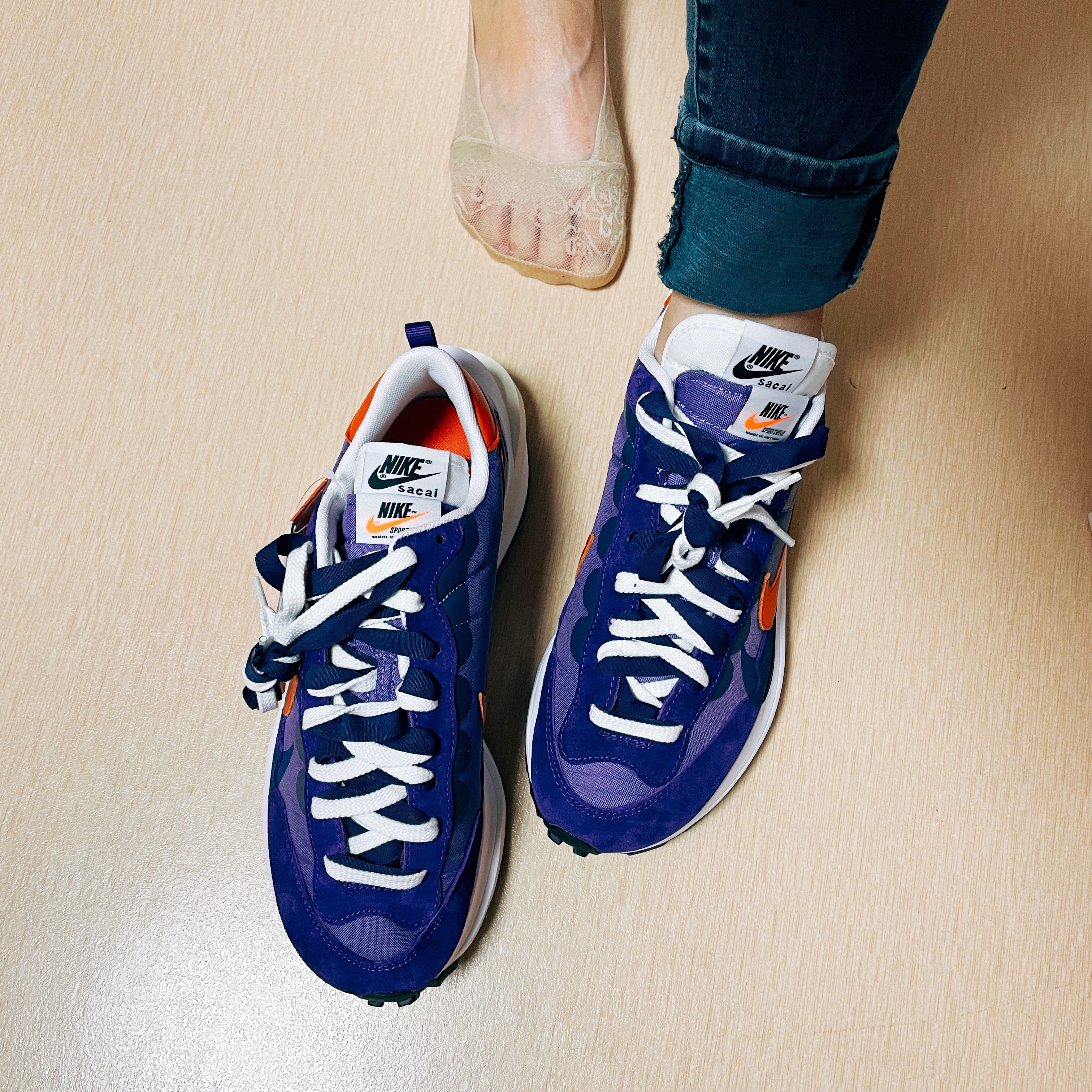 Nike x Sacai VaporWaffle Dark Iris 착용 스타일