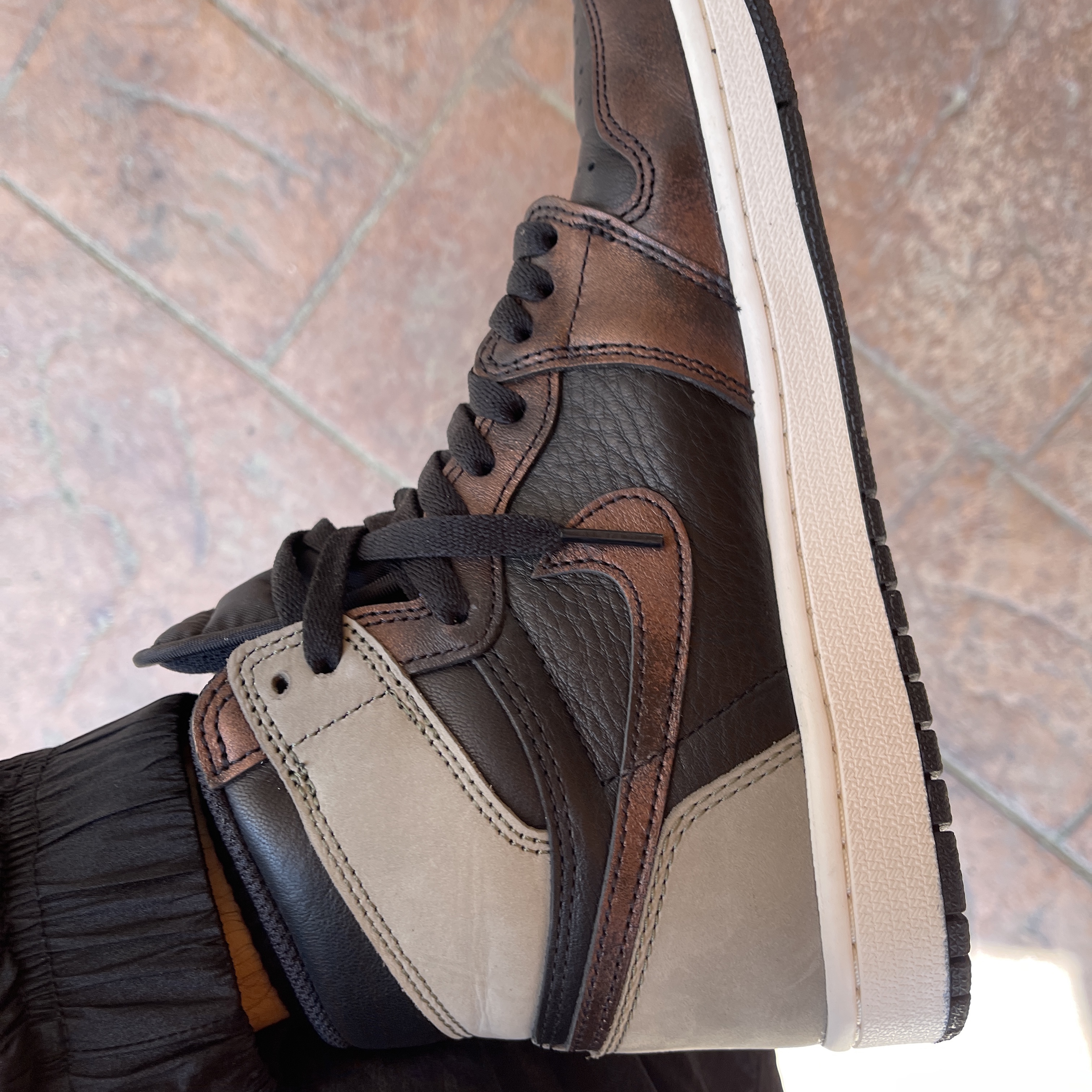Jordan 1 Retro High OG Rust Shadow 착용 스타일 - 2