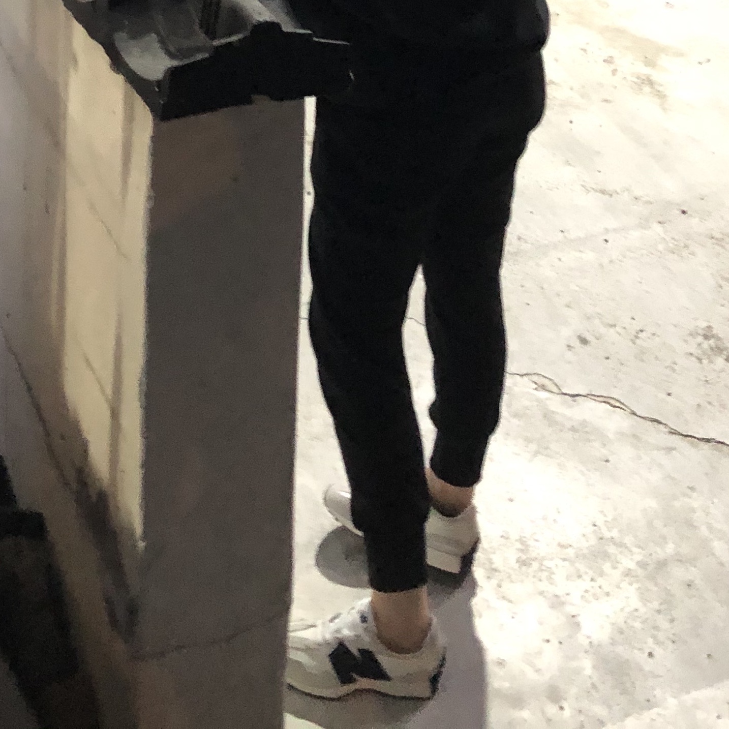(PS) New Balance 327 White Black 착용 스타일