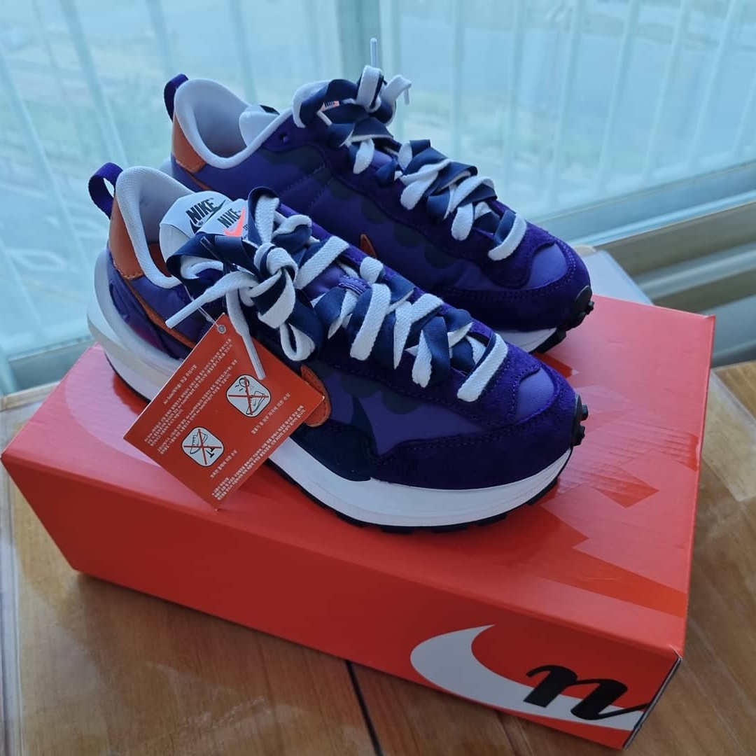 Nike x Sacai VaporWaffle Dark Iris 착용 스타일 - 1