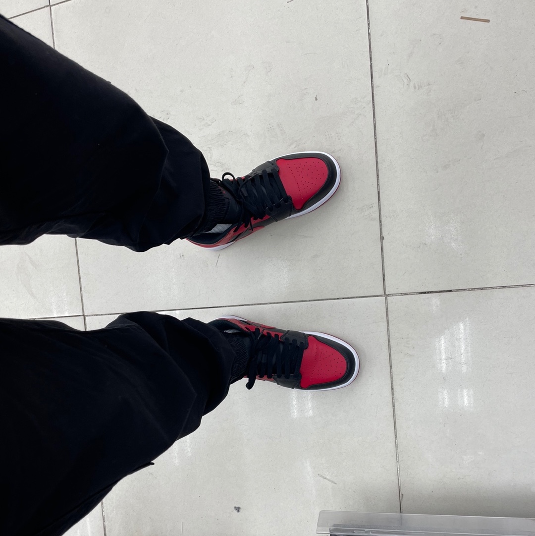 Jordan 1 Mid Bred Banned 2020 착용 스타일