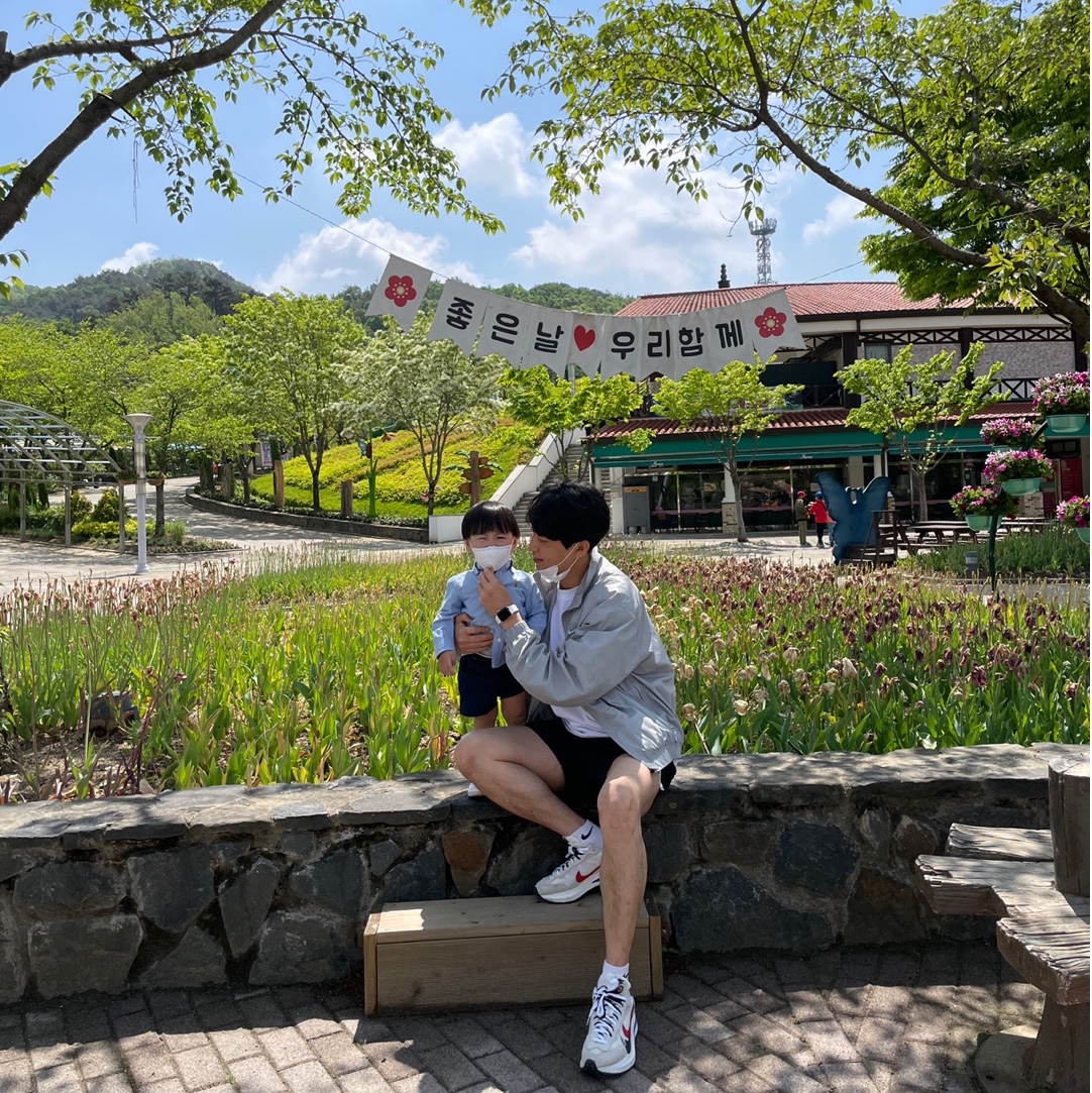 Nike x Sacai VaporWaffle Royal Fuchsia 착용 스타일