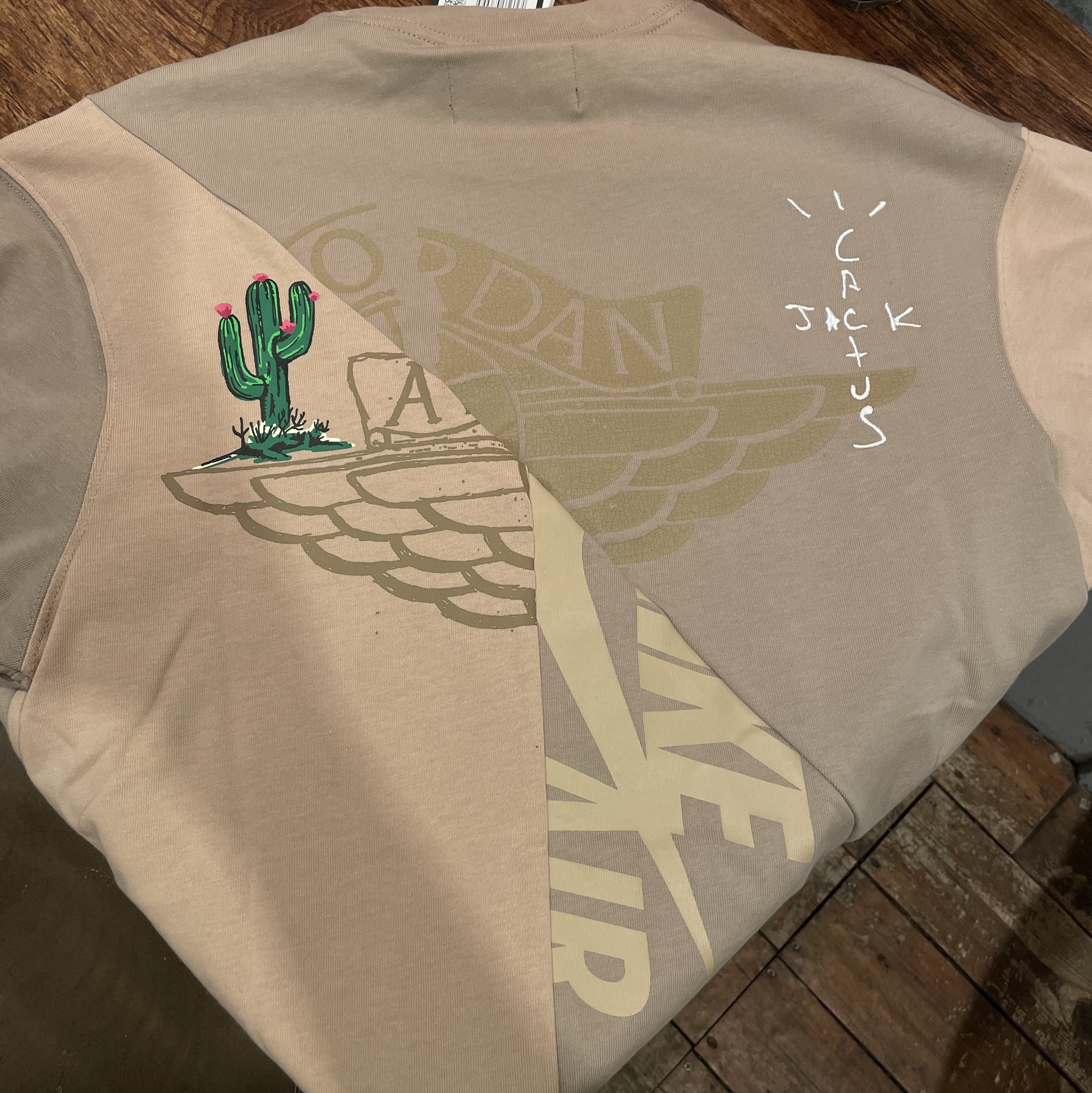 Jordan x Travis Scott S/S Top - Asia 착용 스타일 - 3