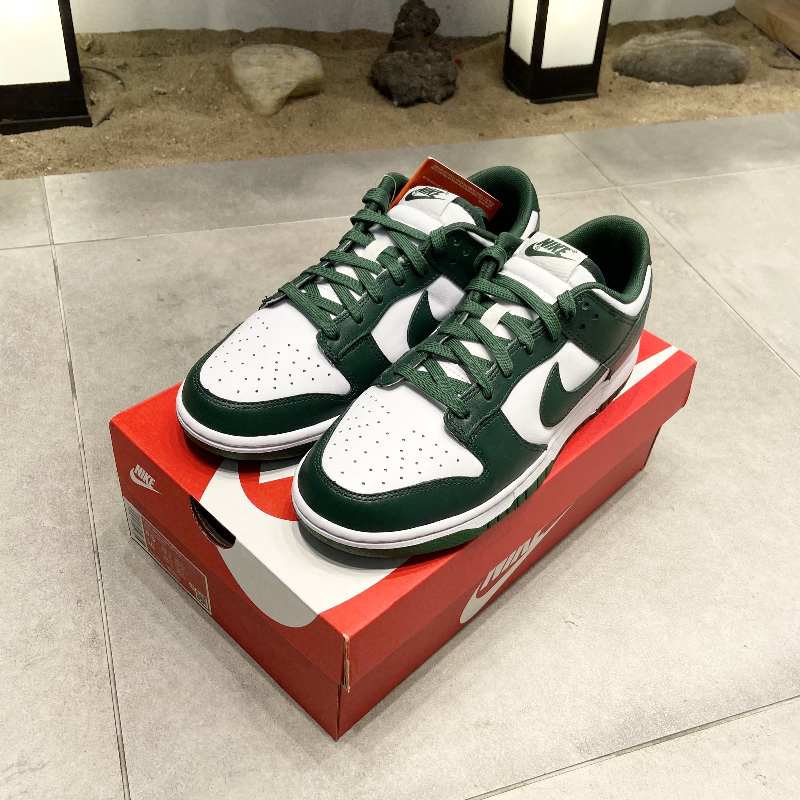 Nike Dunk Low Retro Varsity Green 착용 스타일