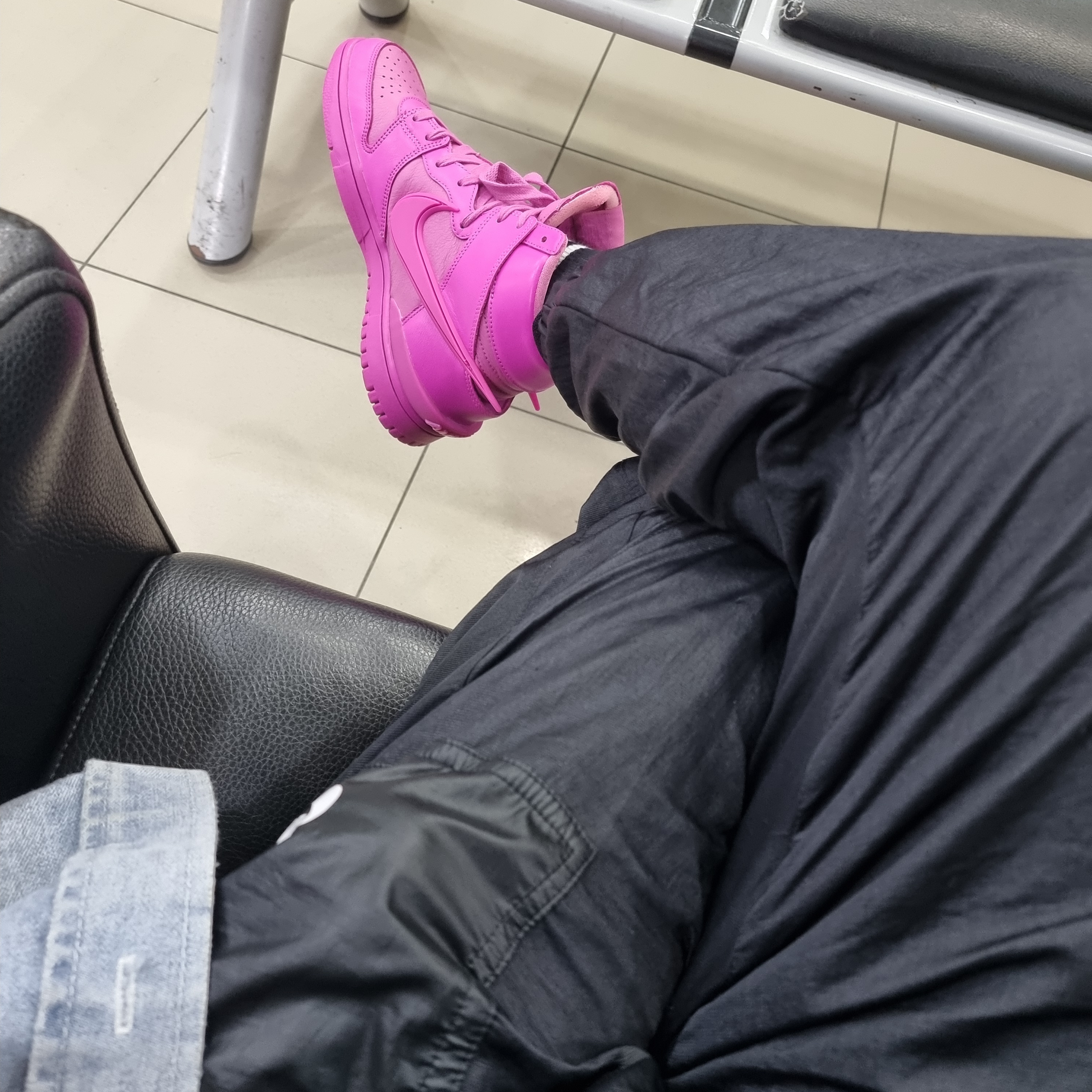Nike x Ambush Dunk High Cosmic Fuchsia 착용 스타일 - 2
