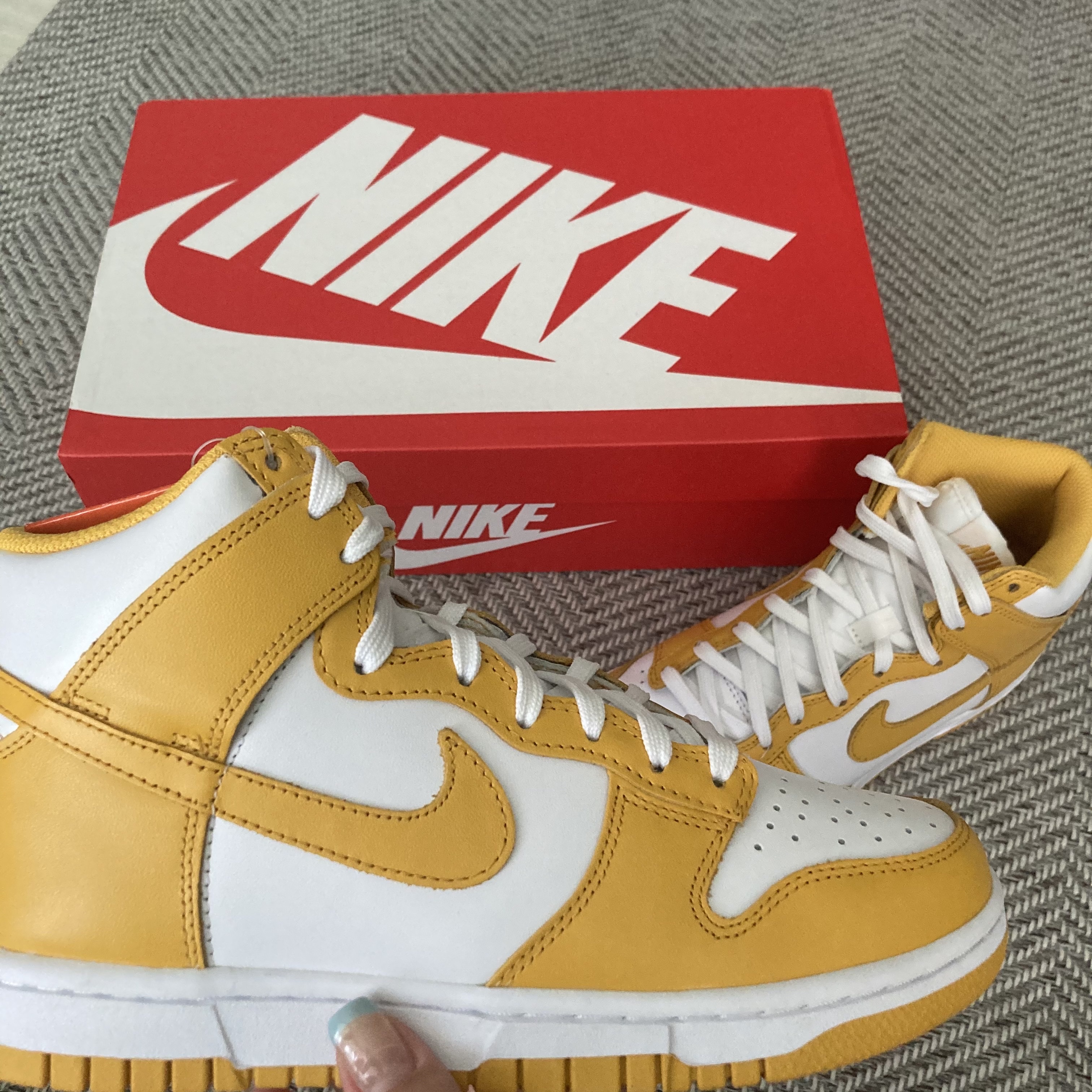(W) Nike Dunk High Dark Sulfur 착용 스타일