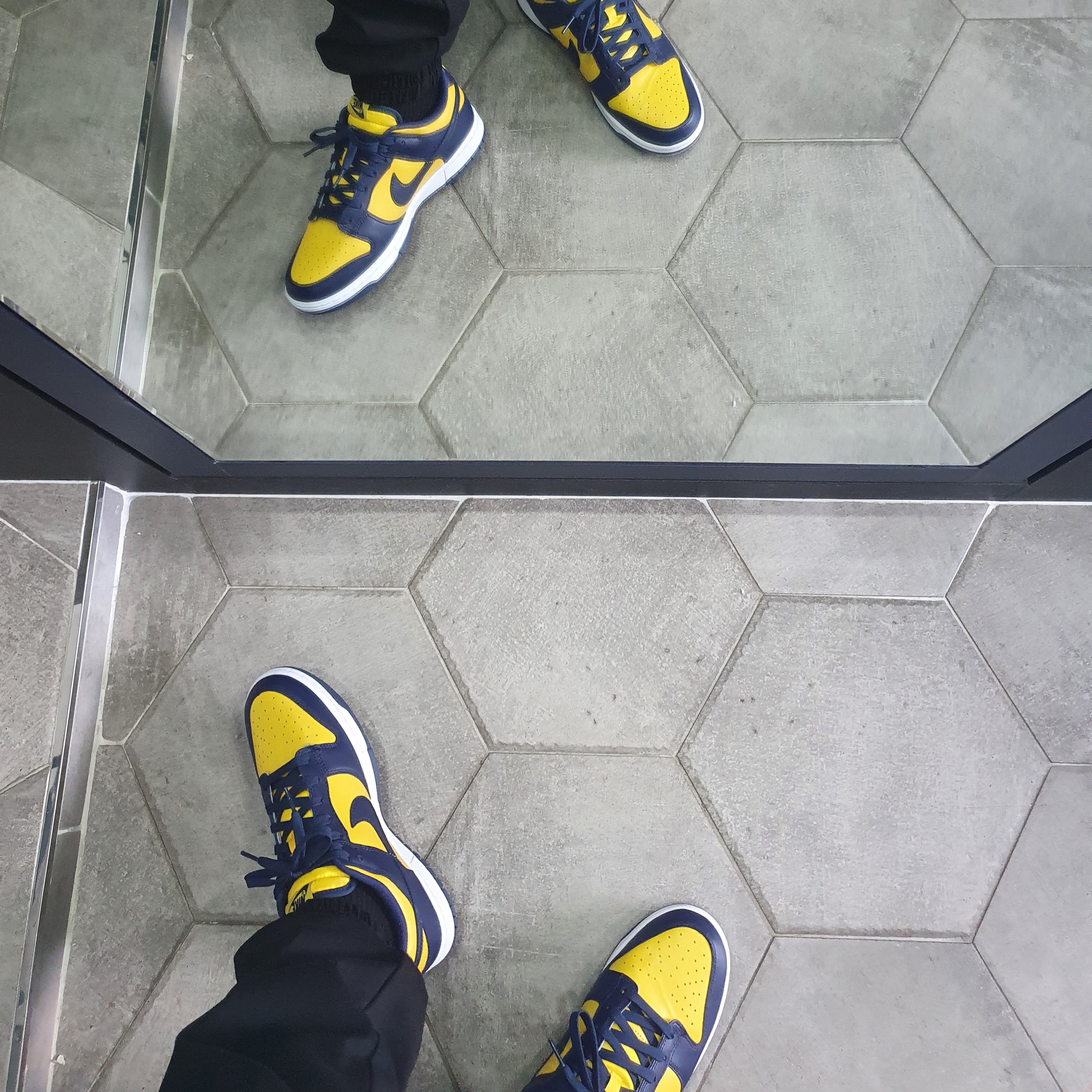 Nike Dunk Low Retro Varsity Maize 착용 스타일 - 2