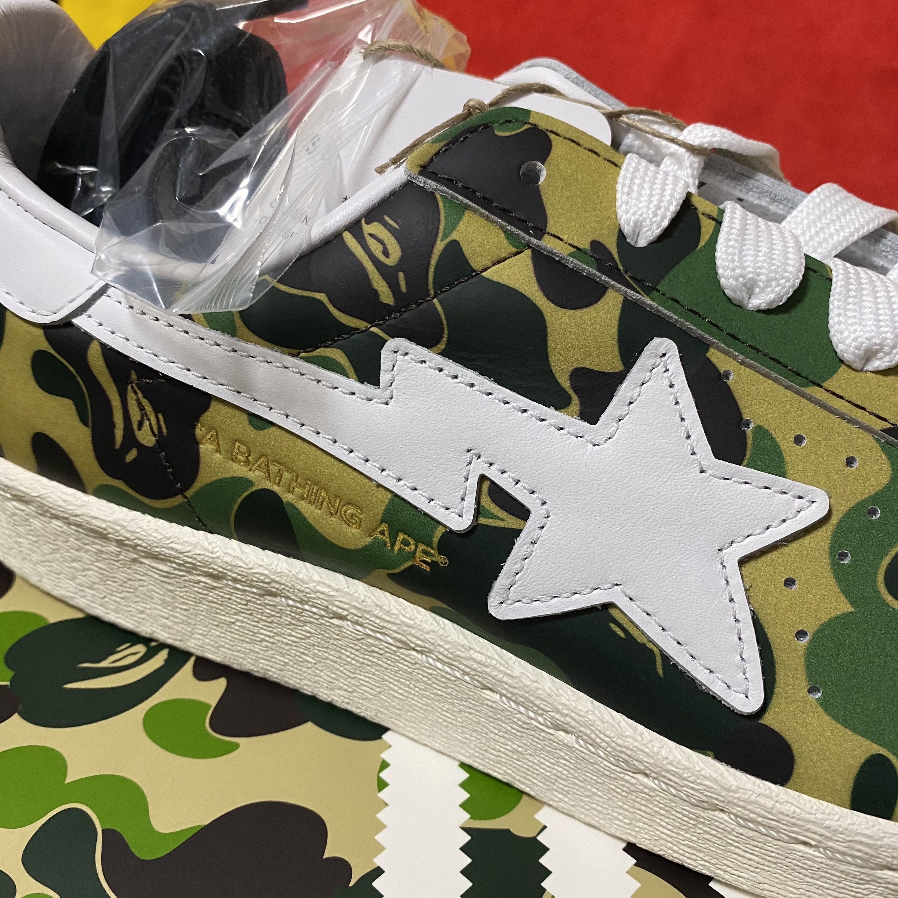 Adidas x BAPE Superstar 80s Green Camo 착용 스타일 - 3