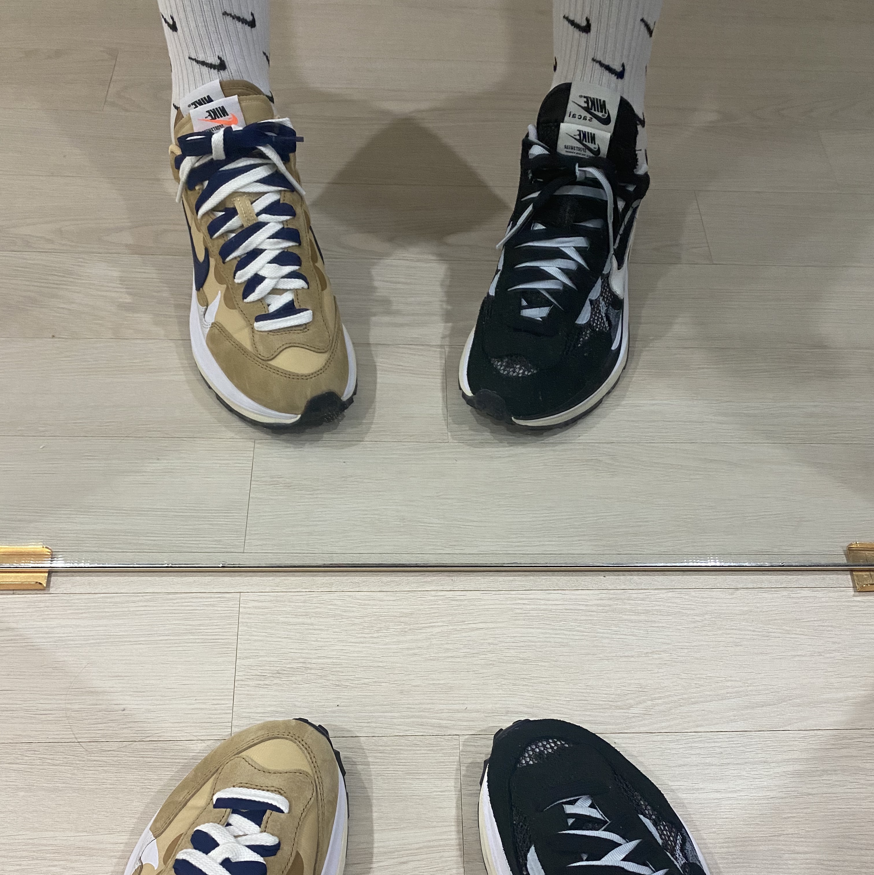 Nike x Sacai VaporWaffle Black White, Nike x Sacai VaporWaffle Sesame and Blue Void 착용 스타일 - 2