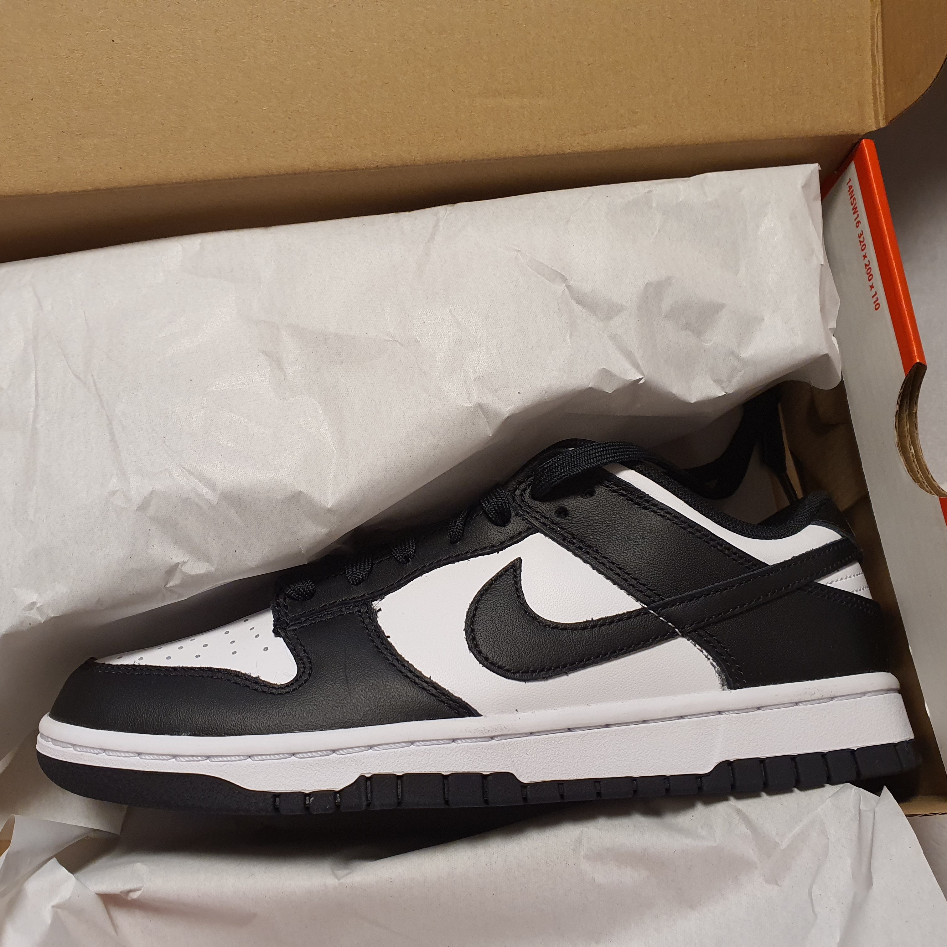 Nike Dunk Low Retro Black 착용 스타일 - 3