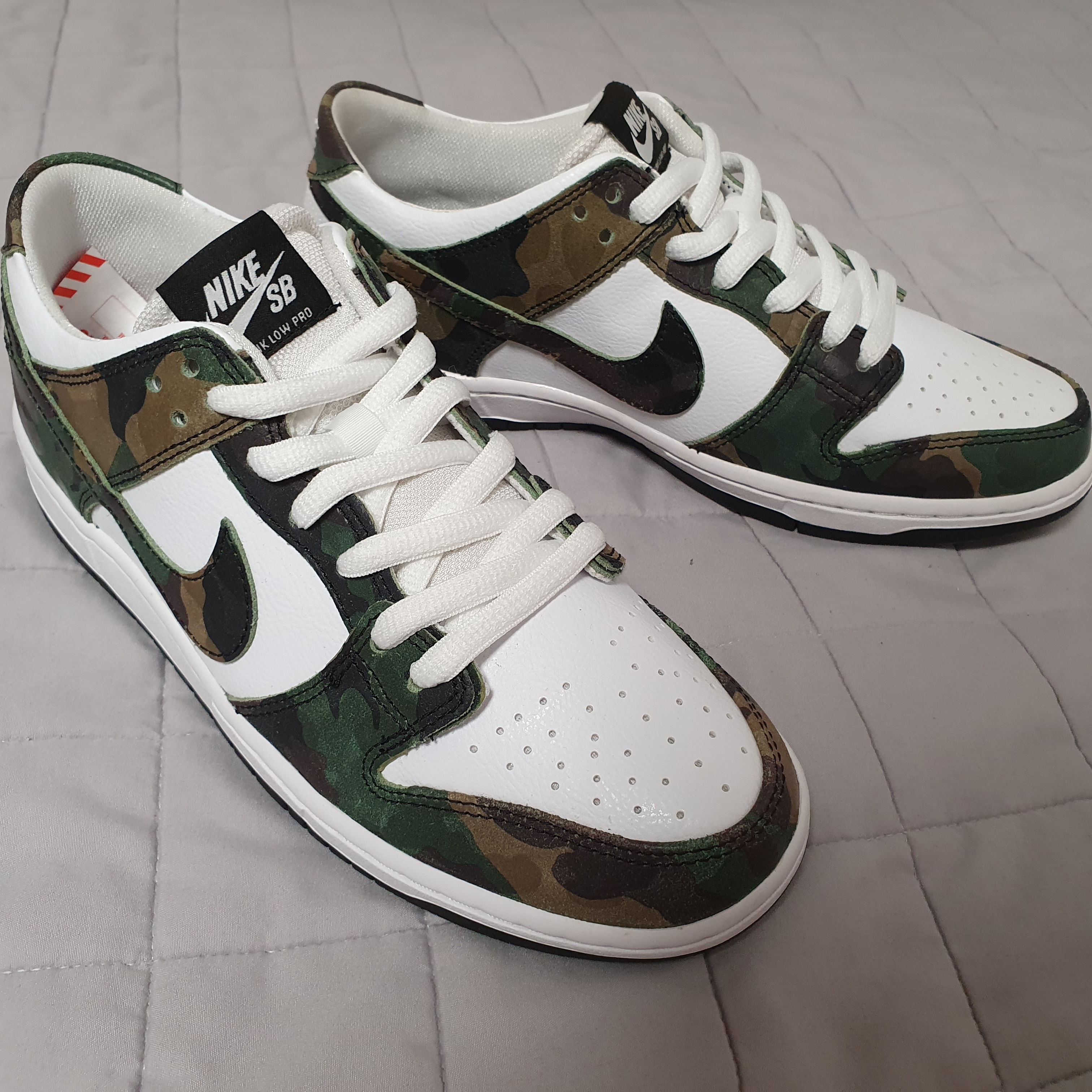 Nike SB Zoom Dunk Low Pro Camo Legion Green 착용 스타일 - 1