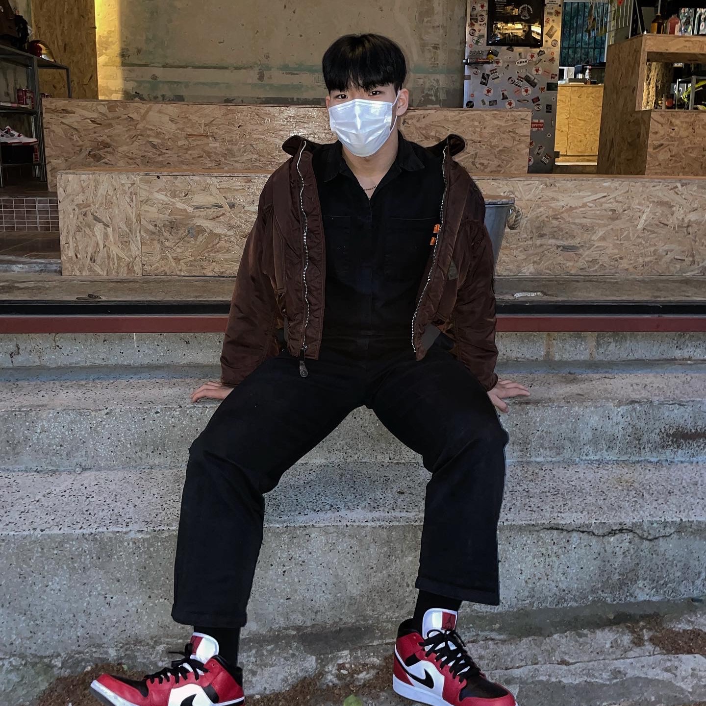 Jordan 1 Mid Chicago Black Toe 착용 스타일 - 1