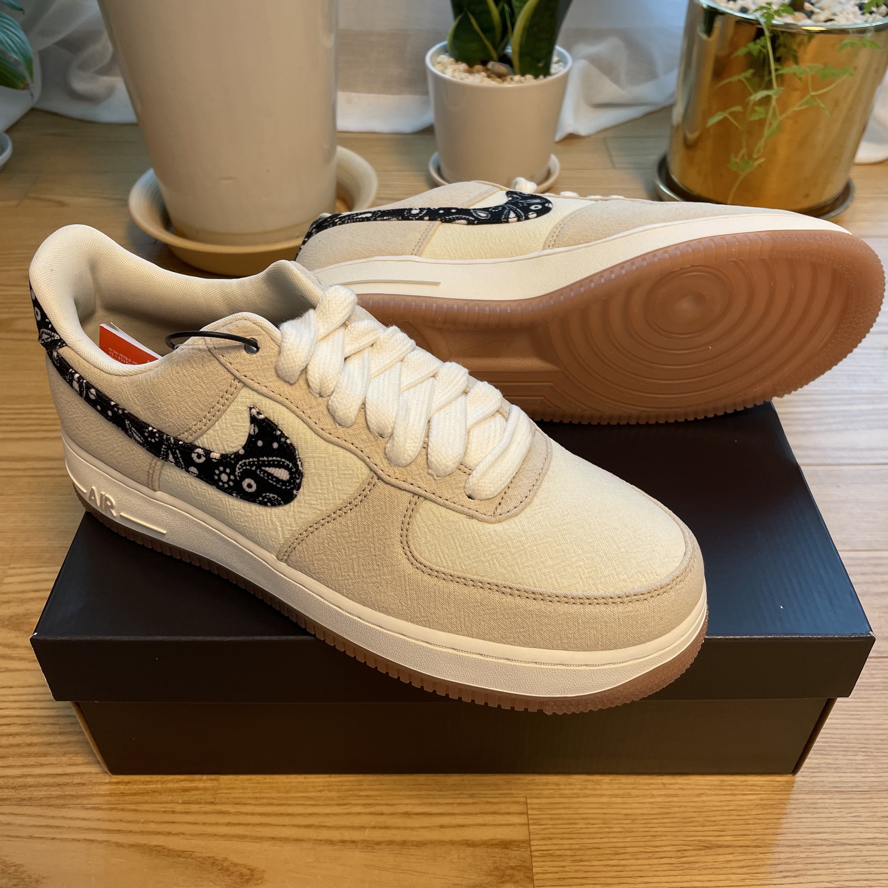 Nike Air Force 1 '07 LV8 Paisley Swoosh 착용 스타일 - 3