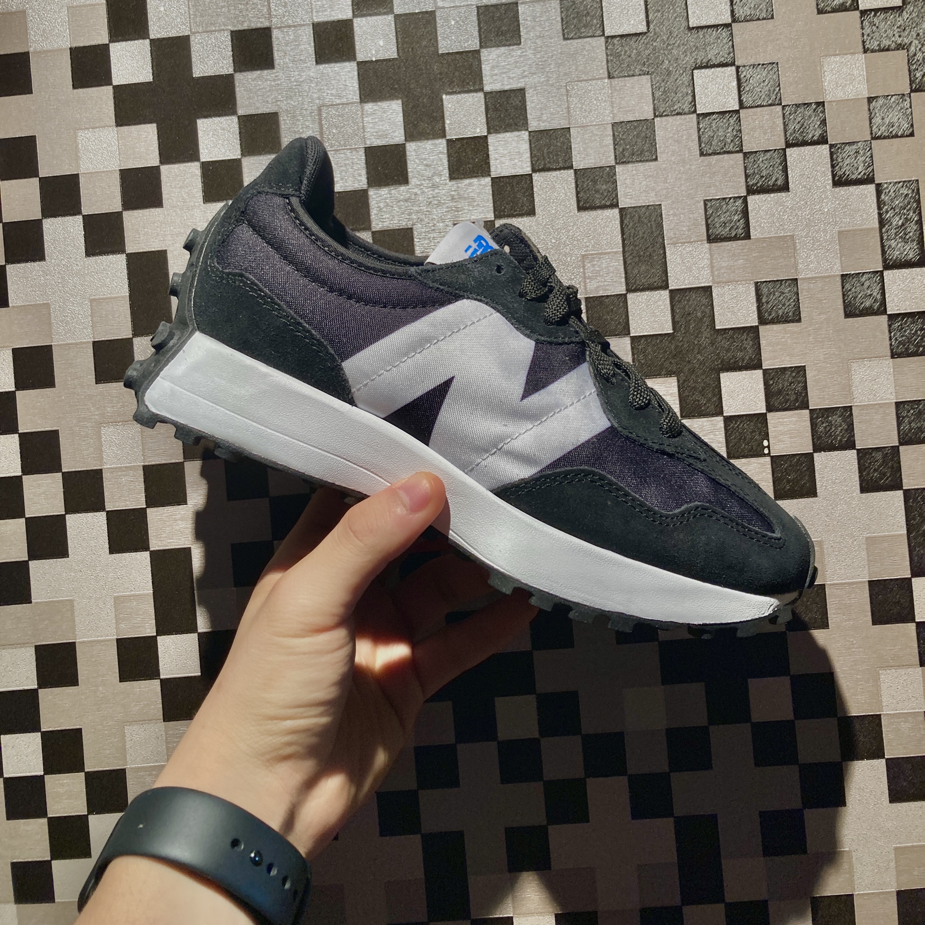 (W) New Balance 327 White Moonbeam 착용 스타일 - 2