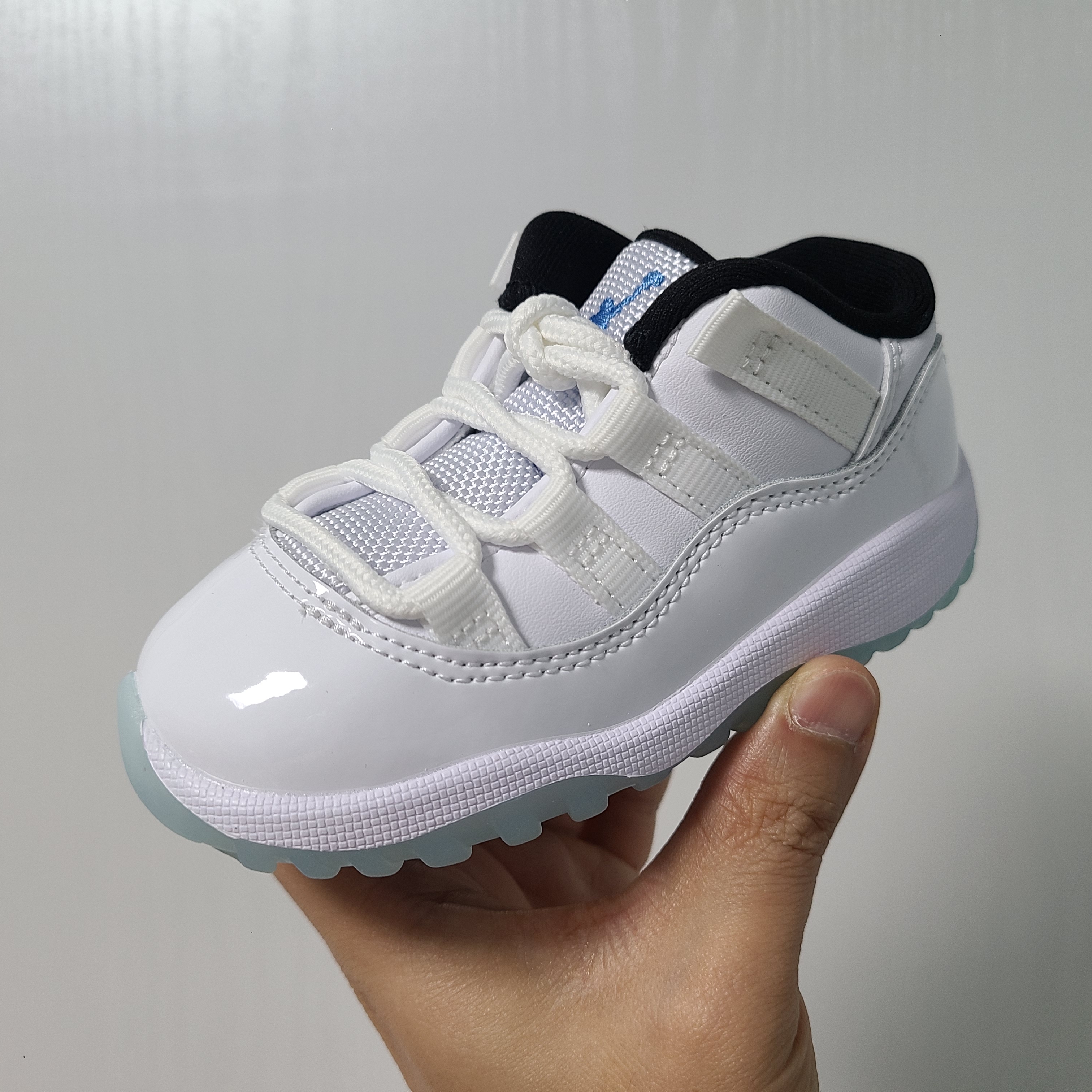(TD) Jordan 11 Retro Low Legend Blue 착용 스타일