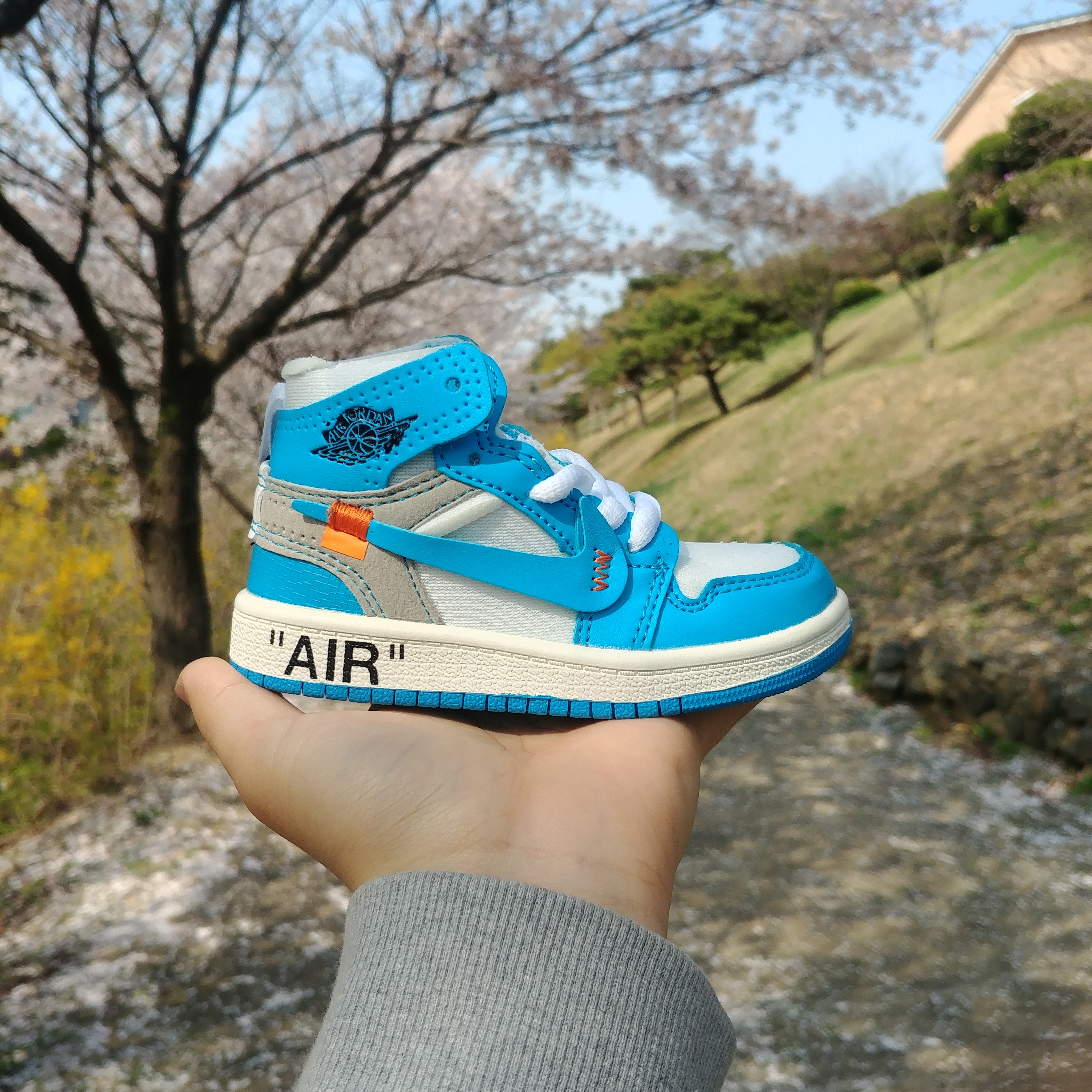 Jordan 1 x Off-White Retro High University Blue, Jordan 1 Mid Chicago 2020 착용 스타일 - 2