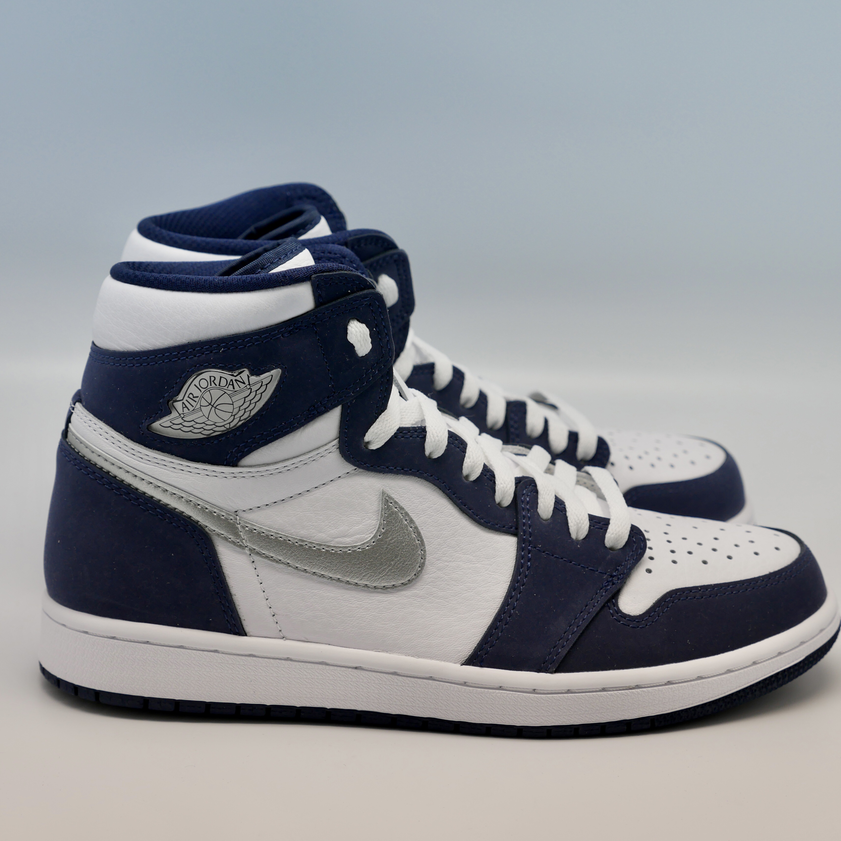 Jordan 1 Retro High OG CO.JP Midnight Navy 착용 스타일 - 2