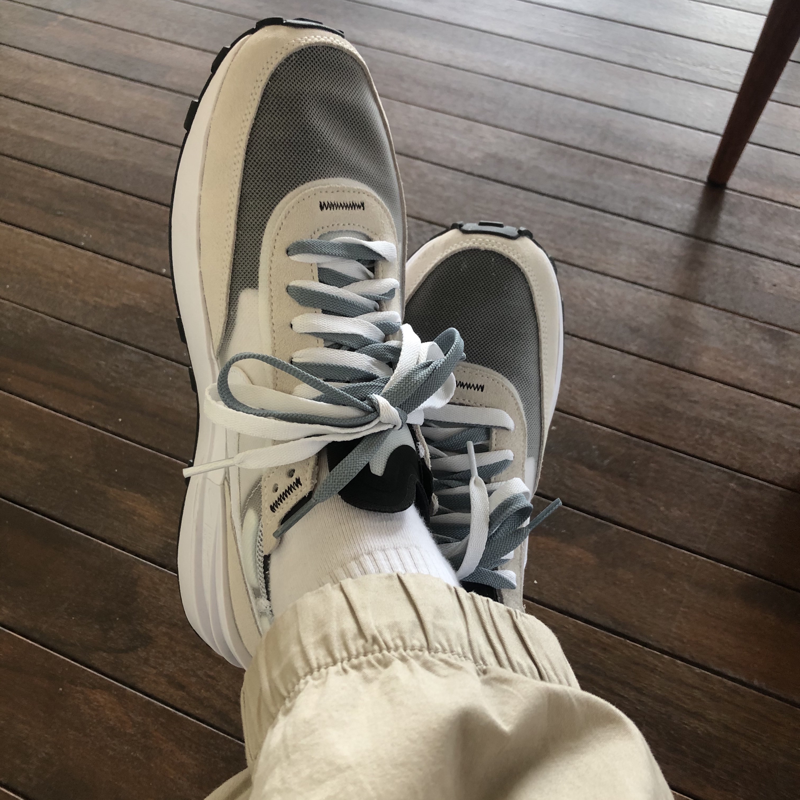 Nike Waffle One Infinite Lilac 착용 스타일 - 2