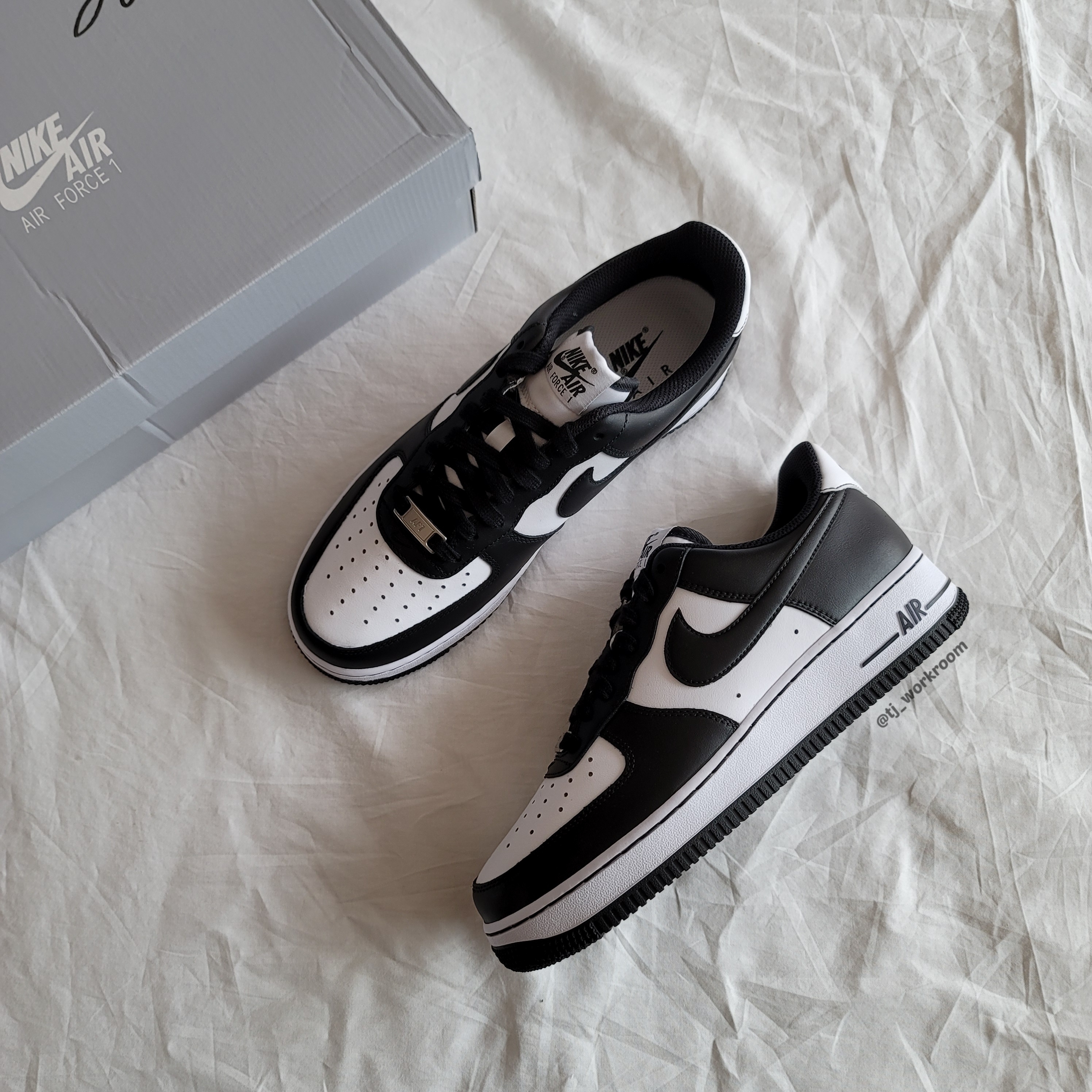 Nike Air Force 1 '07 Stitch Black, Nike Air Force 1 '07 Low White 착용 스타일 - 3
