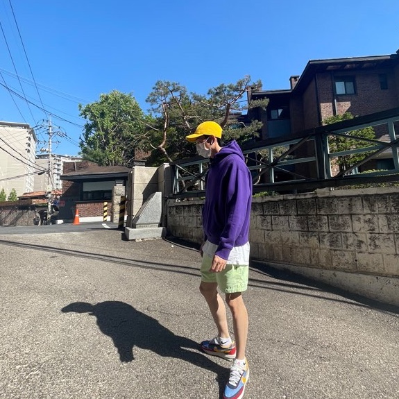Nike x Sacai LDWaffle Blue Multi, Nike ACG Woven Shorts Barely Volt - US/EU 착용 스타일