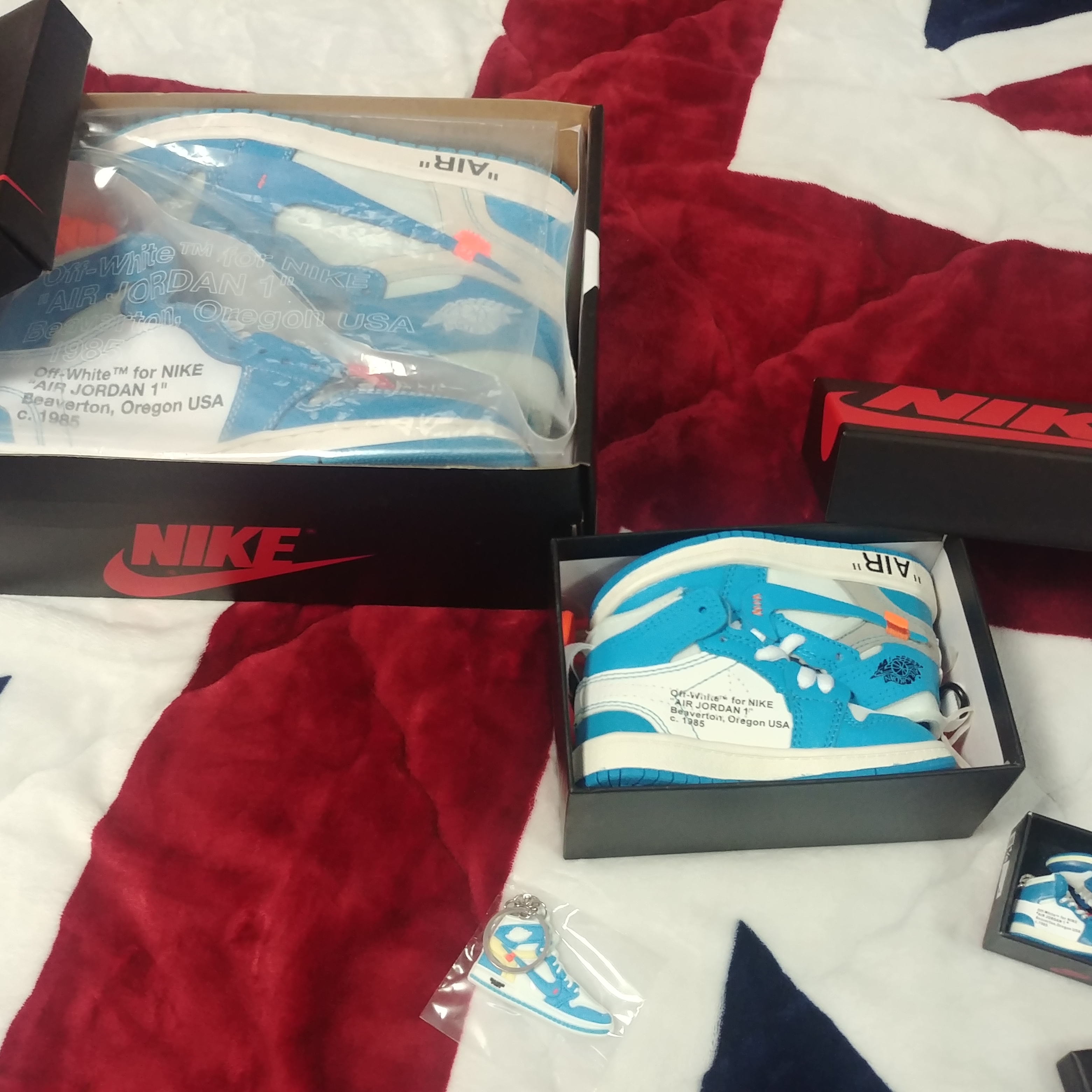 Jordan 1 x Off-White Retro High University Blue, Jordan 1 Mid Chicago 2020 착용 스타일 - 4