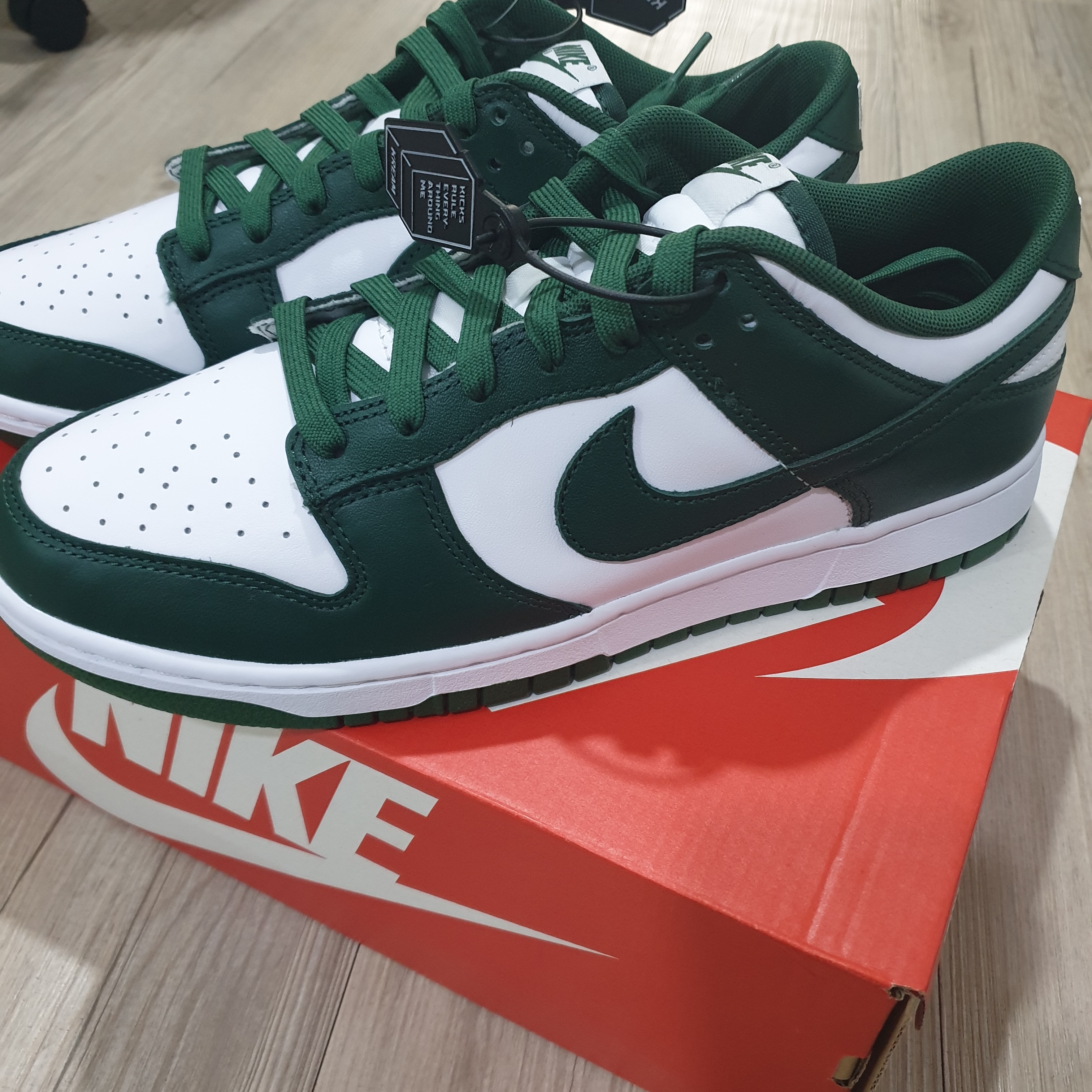 Nike Dunk Low Retro Varsity Green 착용 스타일 - 1