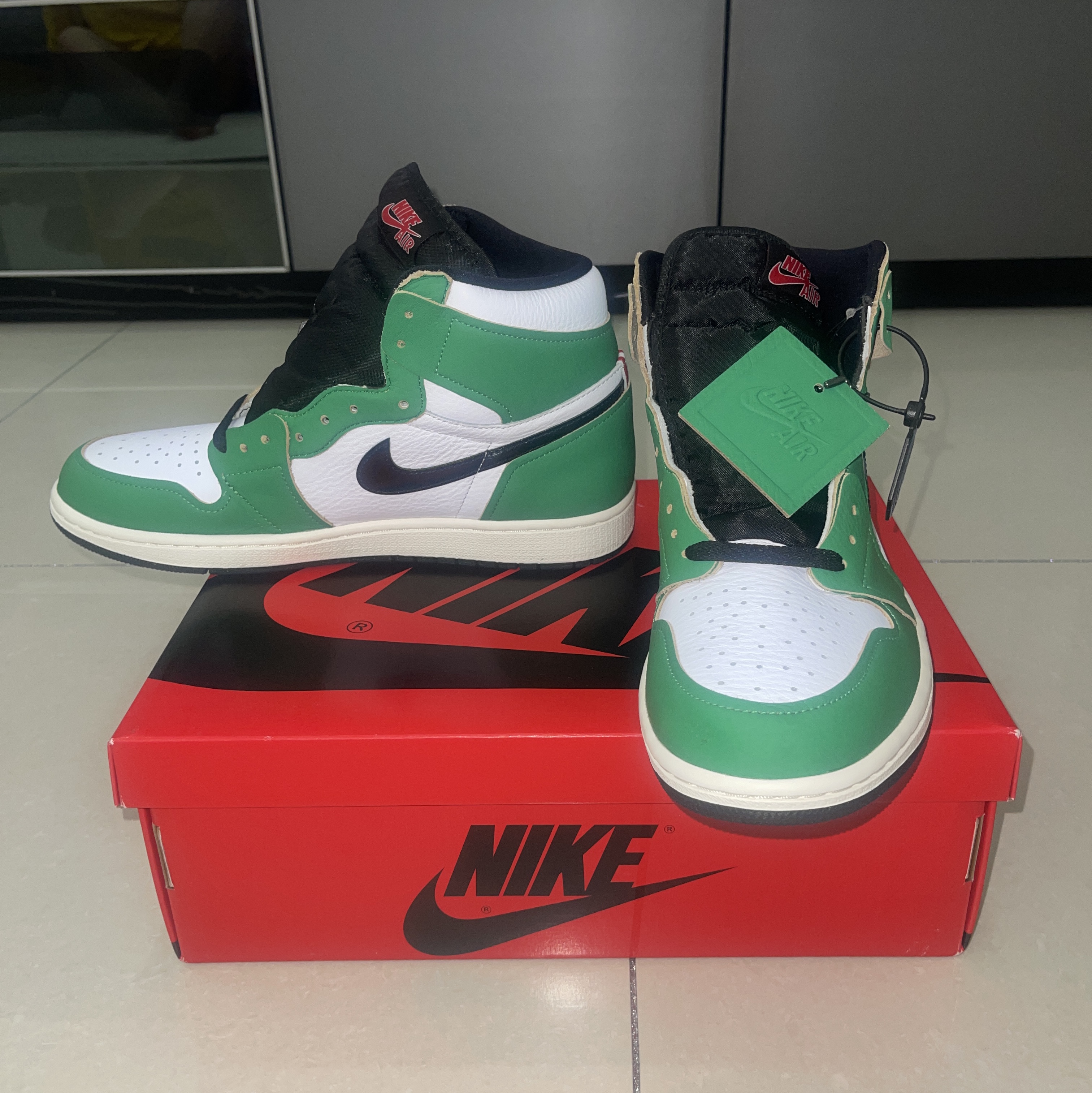 (W) Jordan 1 Retro High OG Lucky Green 착용 스타일